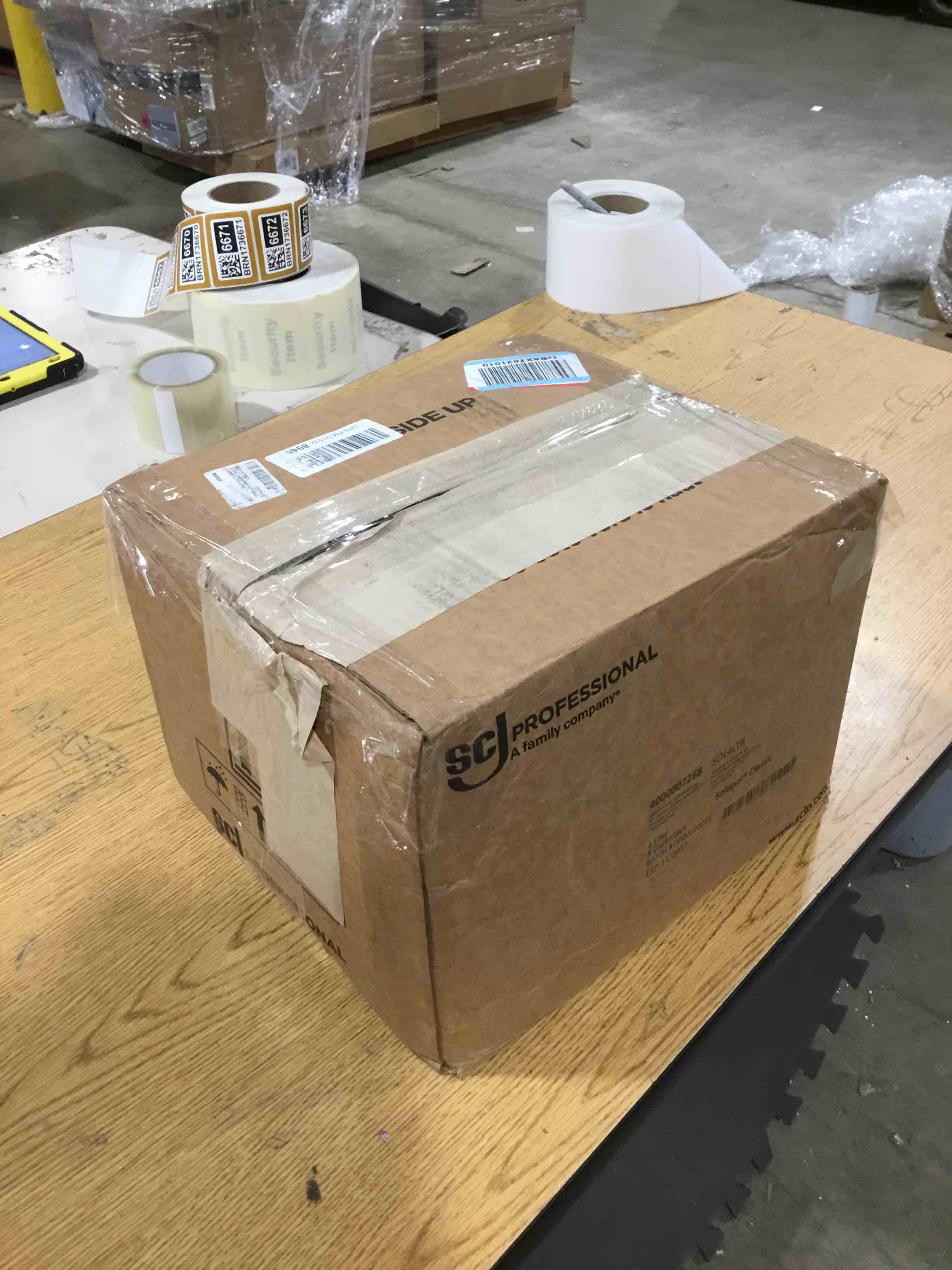 https://s3.amazonaws.com/lotting-images-prod/bidfta/PNK1672539_1747853242005.jpeg