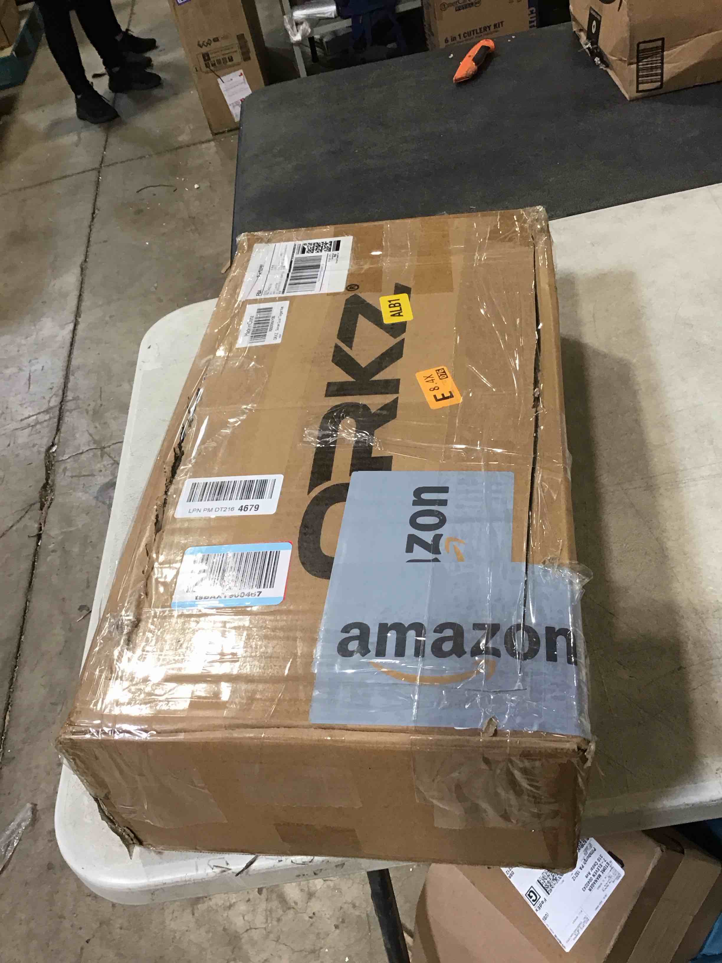https://s3.amazonaws.com/lotting-images-prod/bidfta/PNK1672863_1748884617171.jpeg