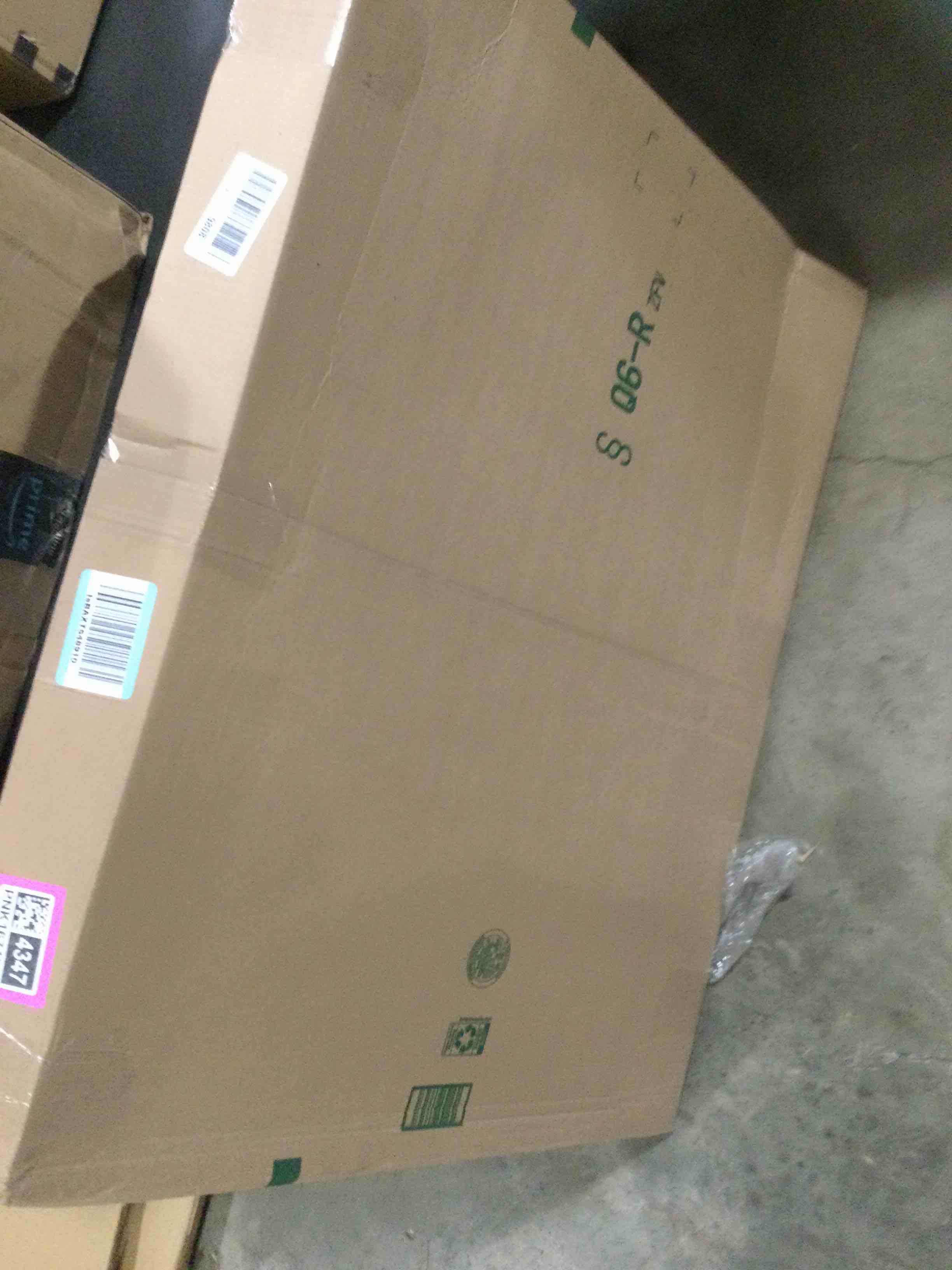 https://s3.amazonaws.com/lotting-images-prod/bidfta/PNK1674347_1750082115905.jpeg