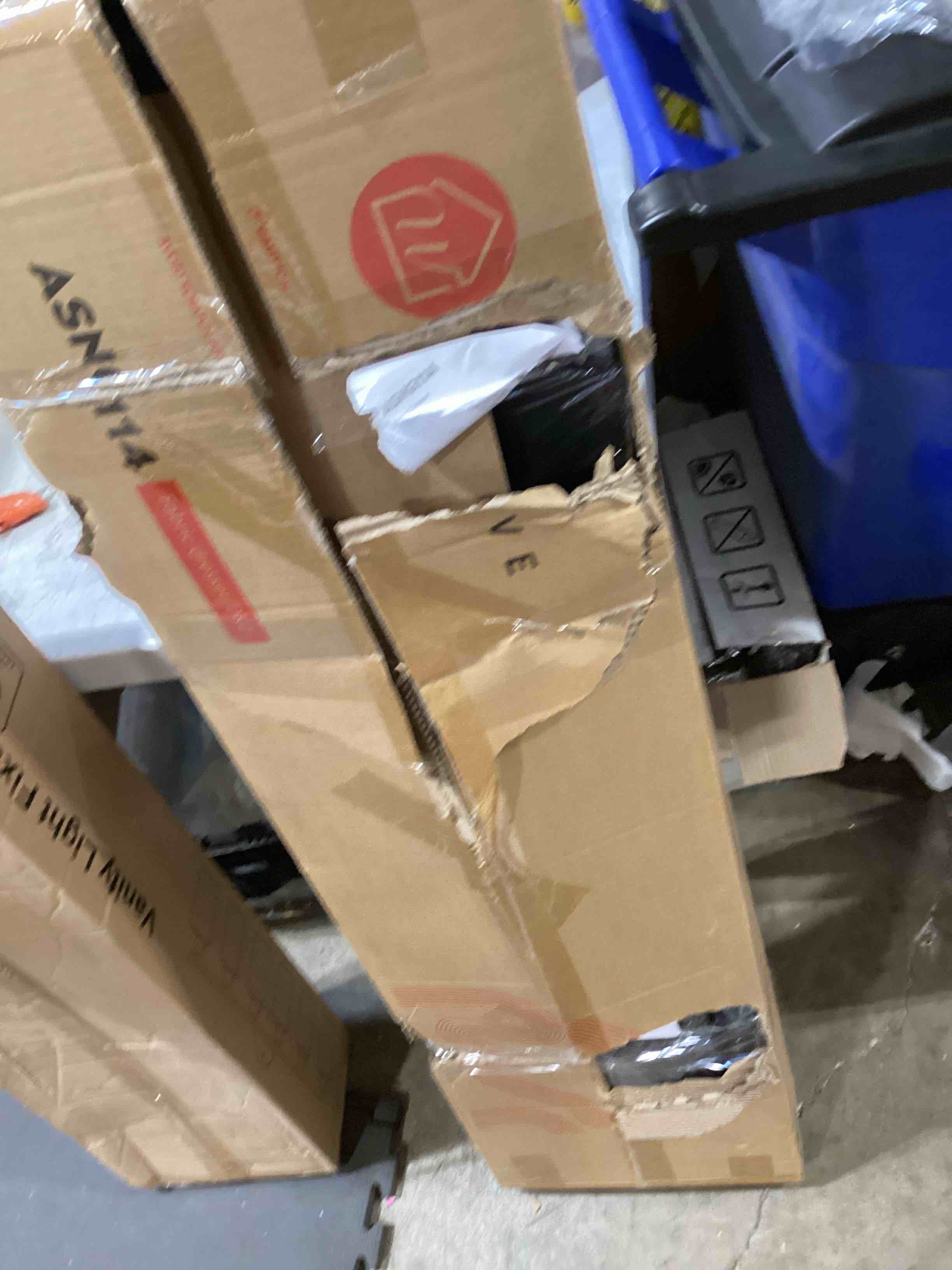 https://s3.amazonaws.com/lotting-images-prod/bidfta/PNK1674985_1750343367782.jpeg