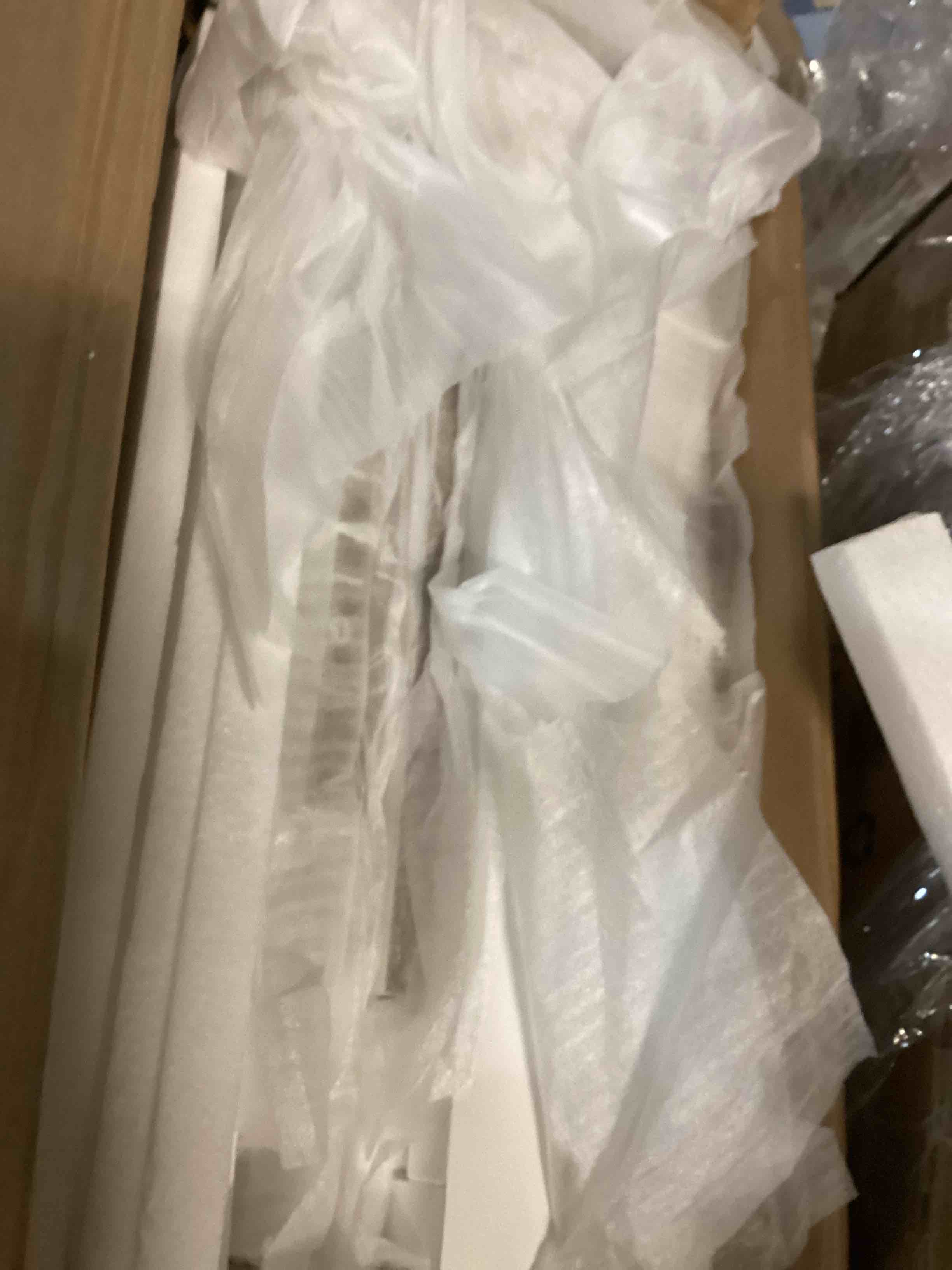 Ameenah 36'' Single Bathroom Vanity with Ceramic Top, Water Saving Faucet, Laundry Hamper