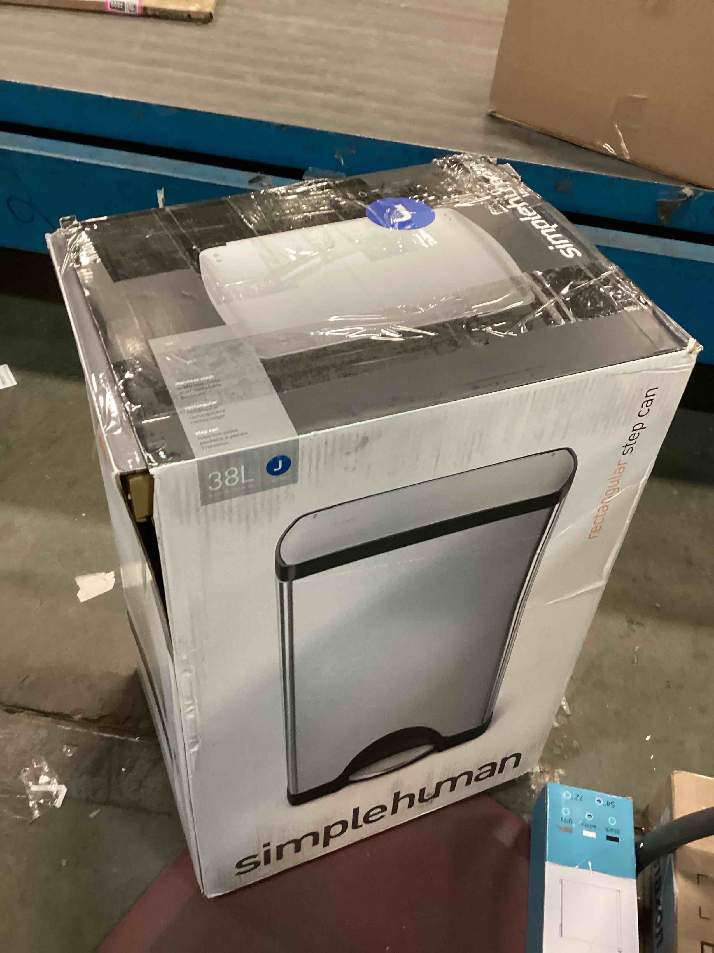 https://s3.amazonaws.com/lotting-images-prod/bidfta/PNK1676302_1733185139059.jpeg
