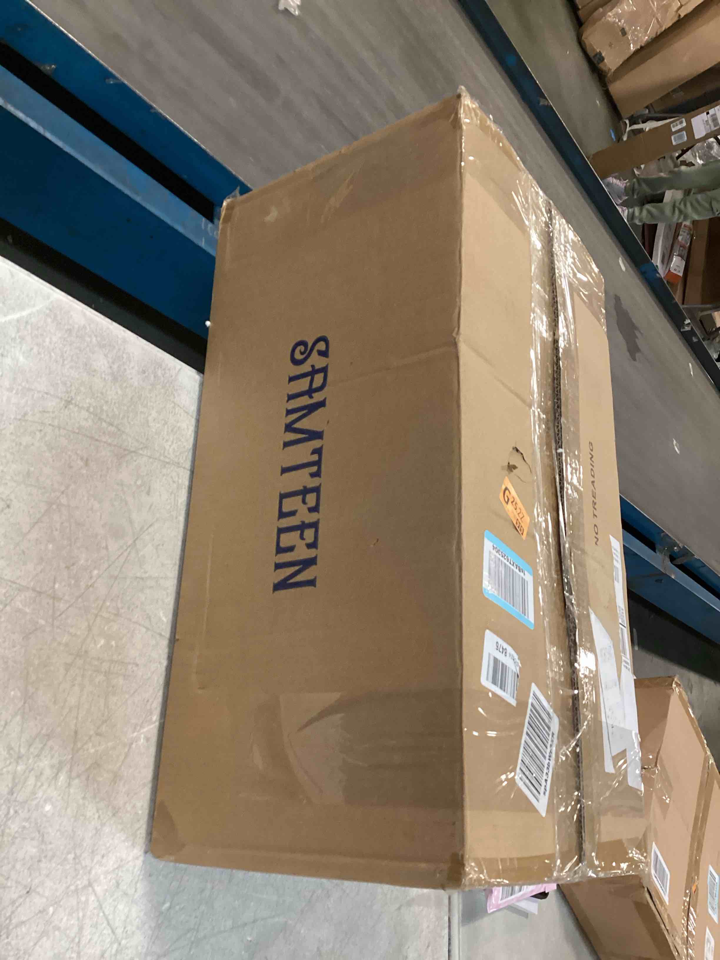 https://s3.amazonaws.com/lotting-images-prod/bidfta/PNK1676923_1733962964215.jpeg