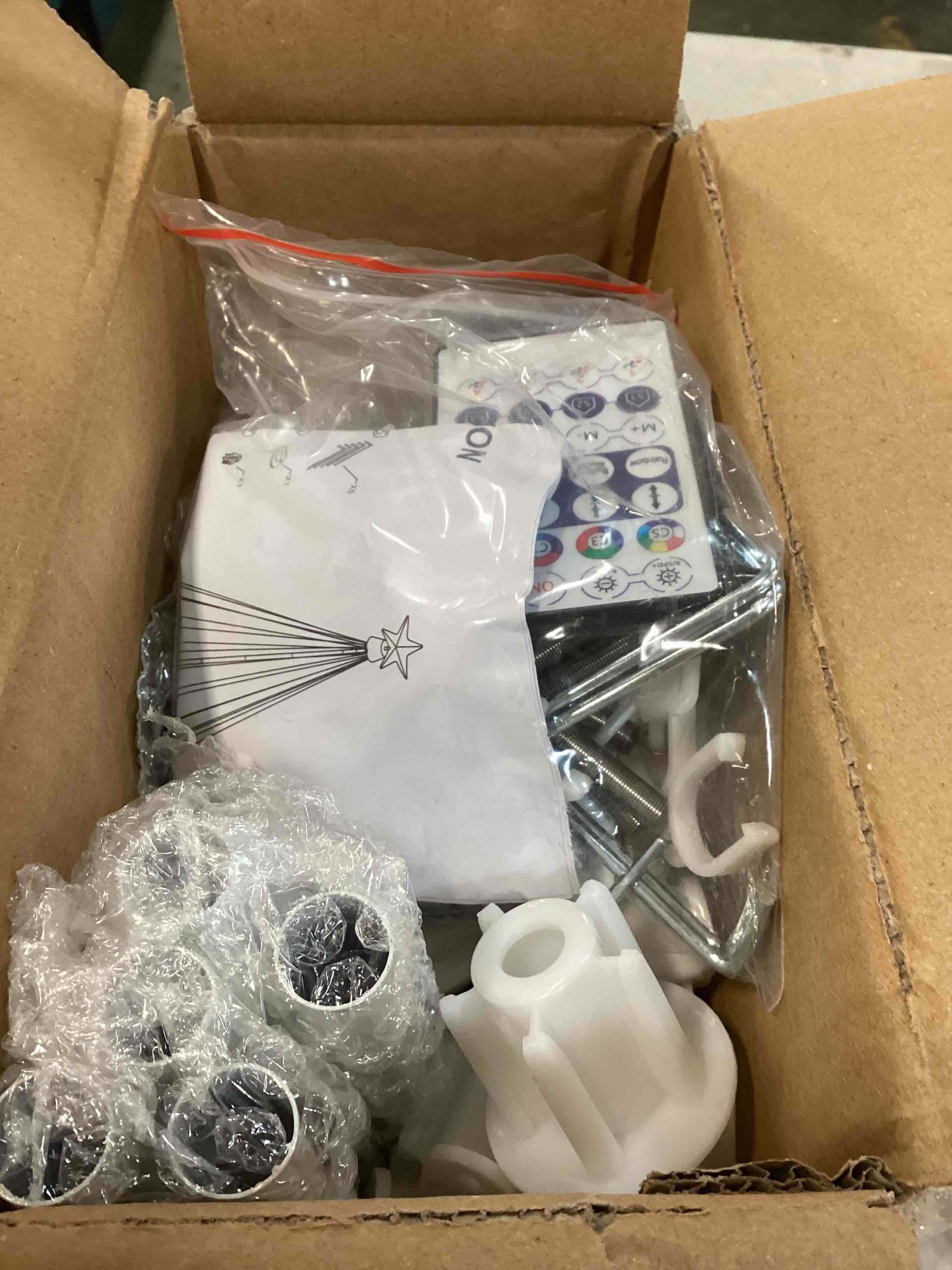 https://s3.amazonaws.com/lotting-images-prod/bidfta/PNK1677146_1734066407875.jpeg