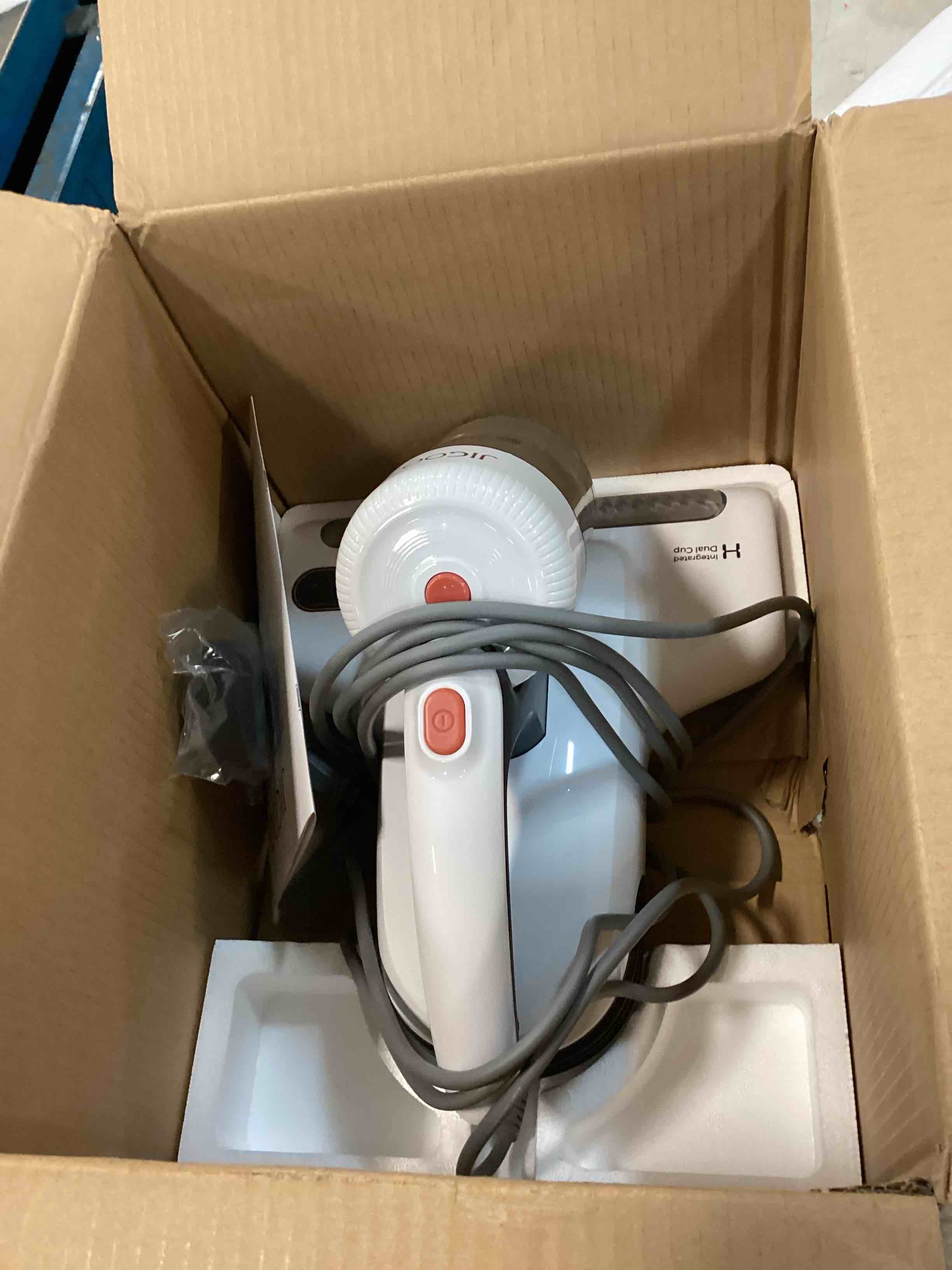 https://s3.amazonaws.com/lotting-images-prod/bidfta/PNK1677787_1734657837850.jpeg