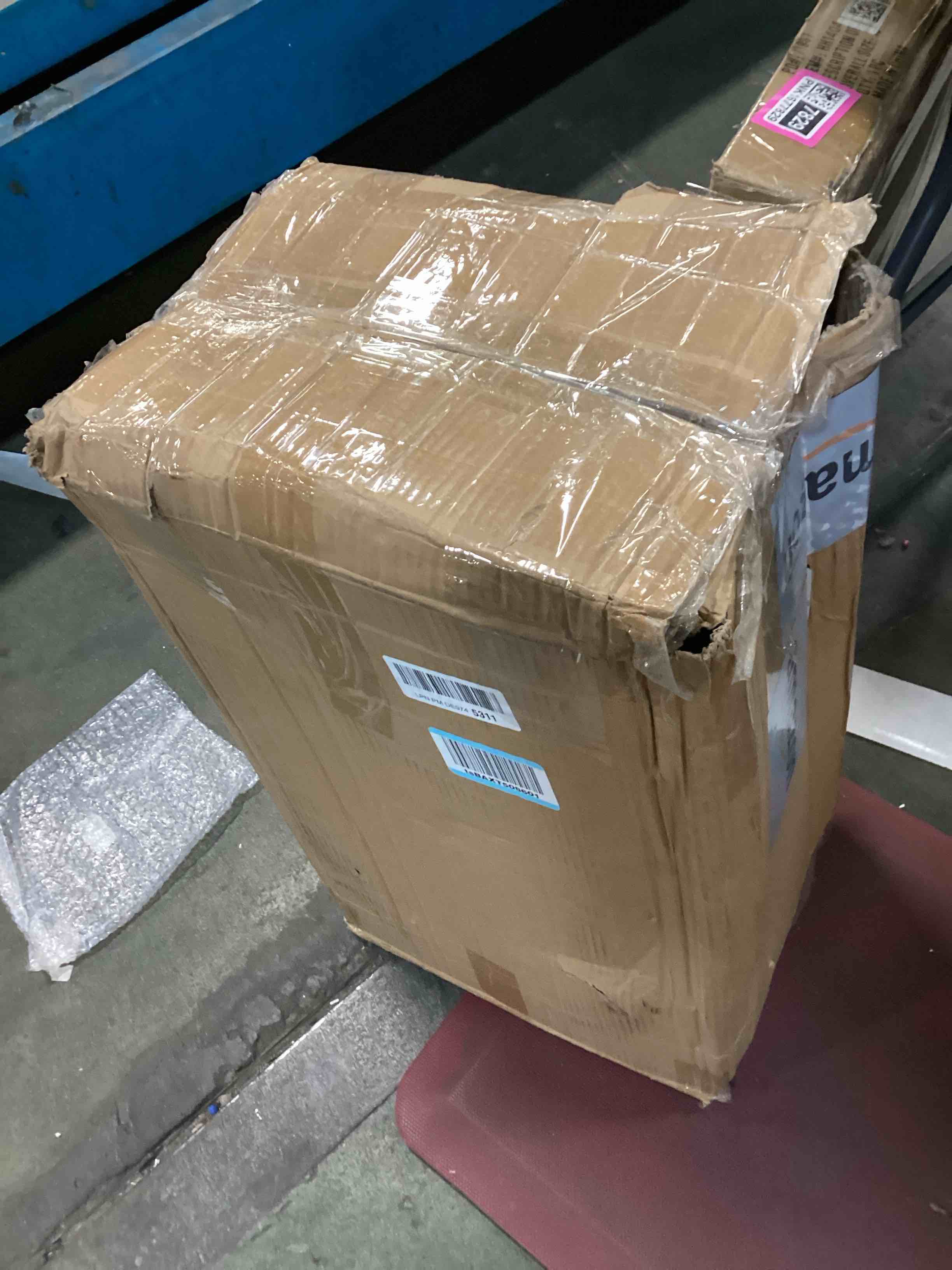 https://s3.amazonaws.com/lotting-images-prod/bidfta/PNK1677828_1734651872732.jpeg