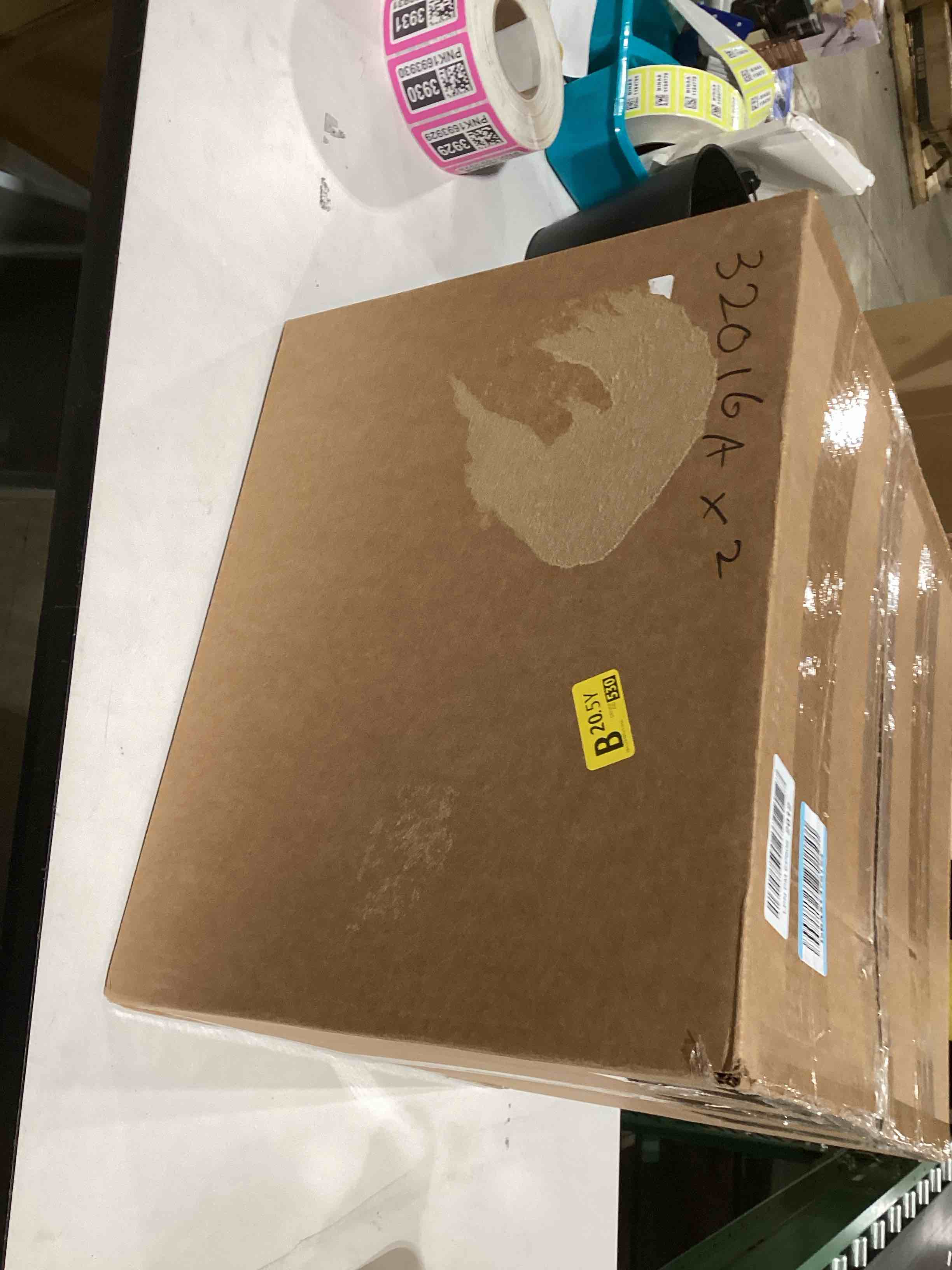 Aspen Creative 32016A Transitional Hardback Empire Shape Spider Construction Lamp Shade in Ivory, 16