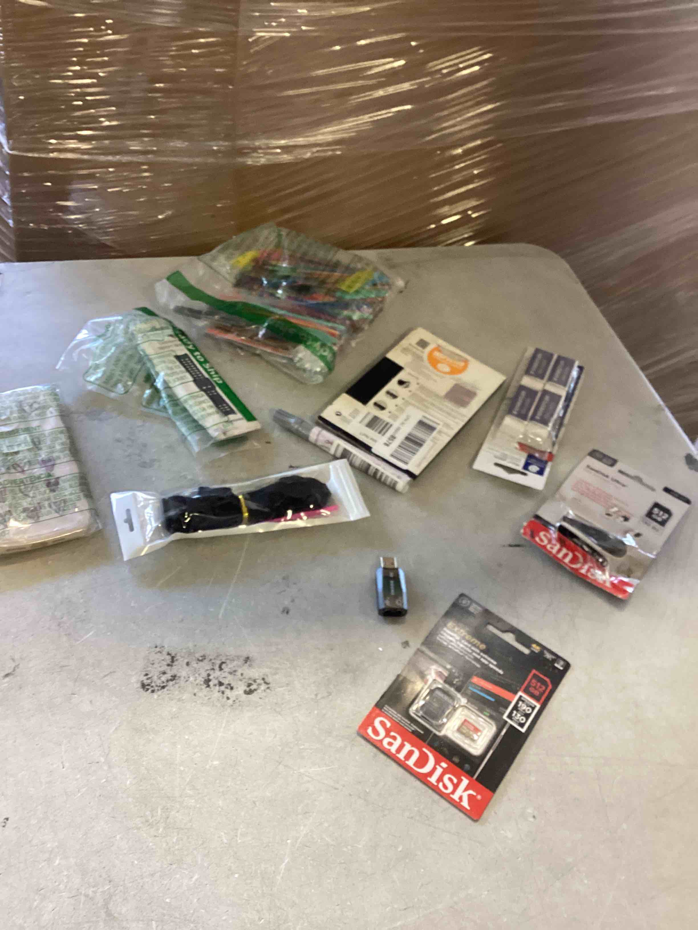 lot of 10 assorted household good including but not limited to 