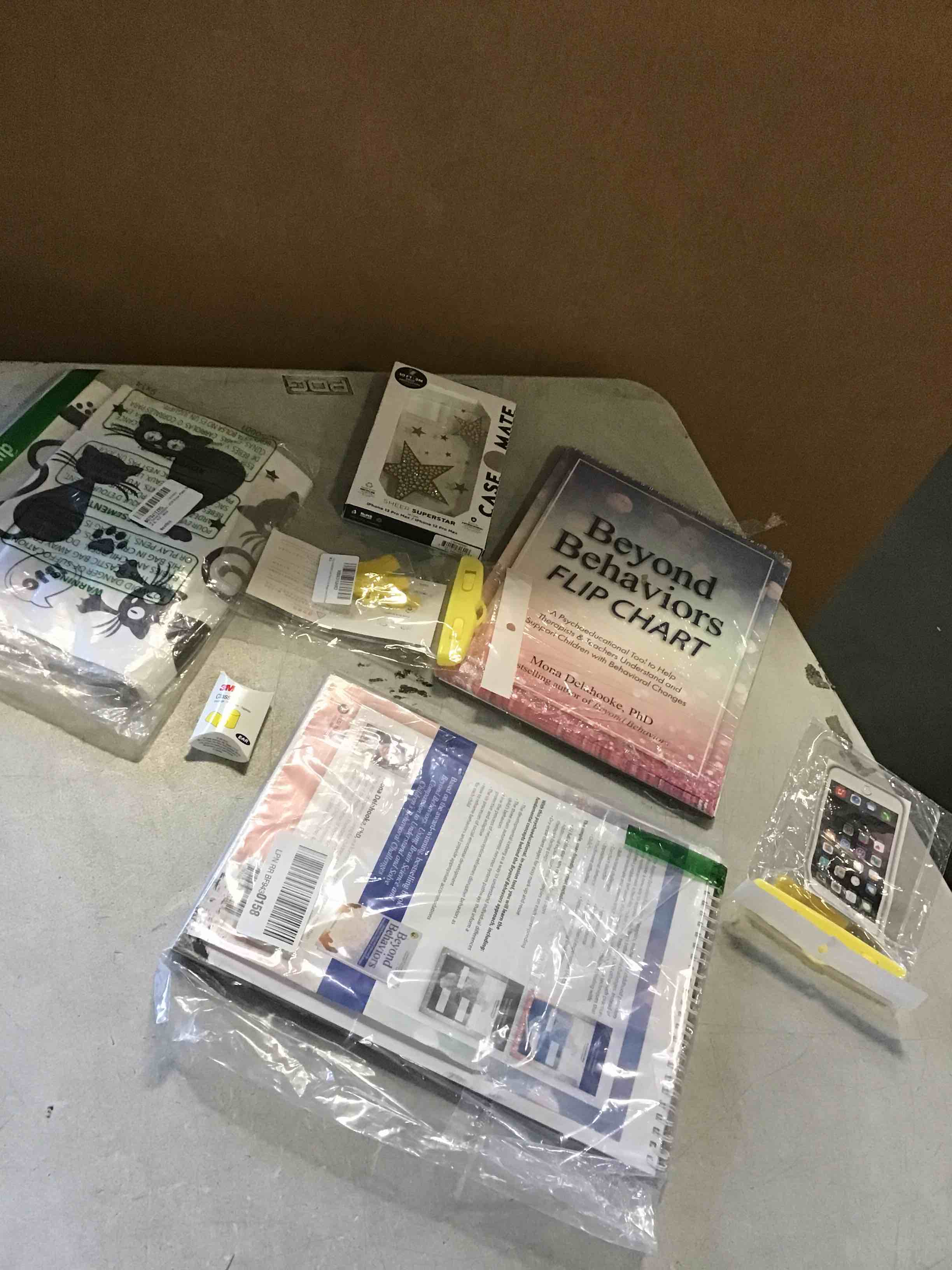 lot of 10 assorted household good including but not limited to 