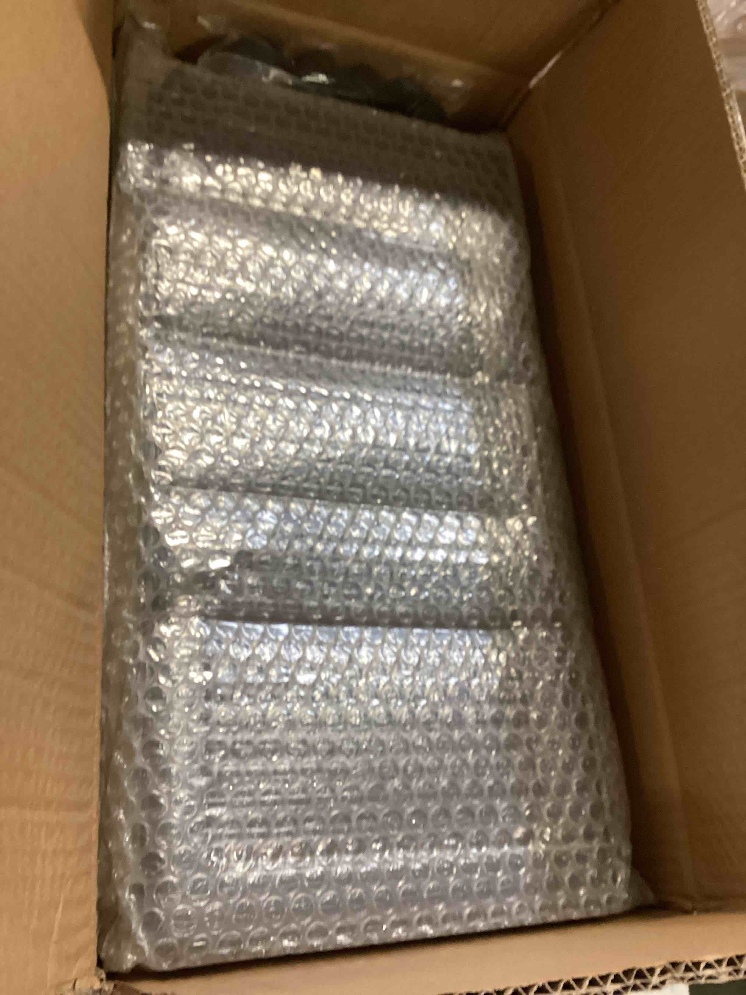 https://s3.amazonaws.com/lotting-images-prod/bidfta/PNK1769436_1737488276815.jpeg