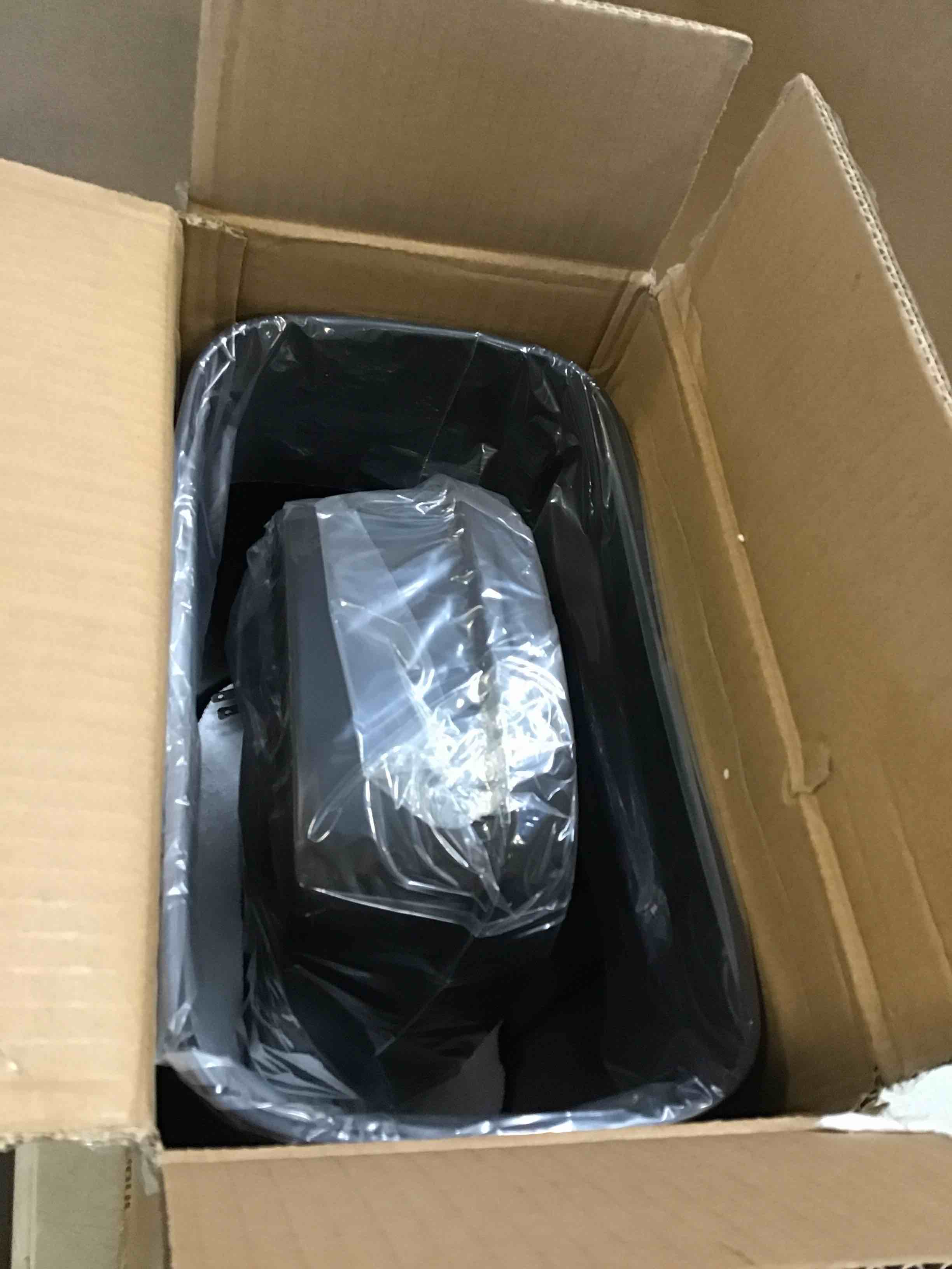 https://s3.amazonaws.com/lotting-images-prod/bidfta/PNK1771335_1737136210441.jpeg