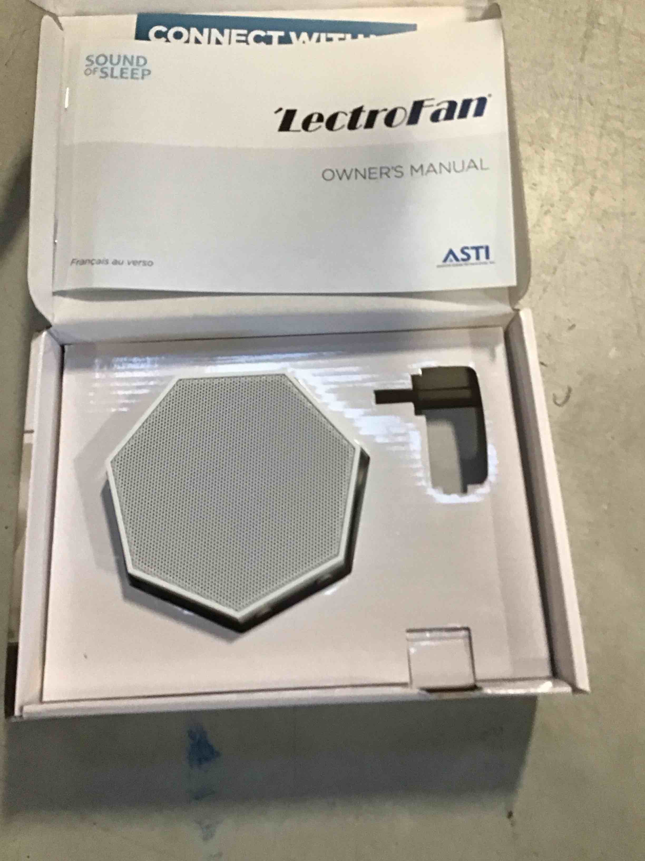 https://s3.amazonaws.com/lotting-images-prod/bidfta/PNK1771496_1737379119859.jpeg