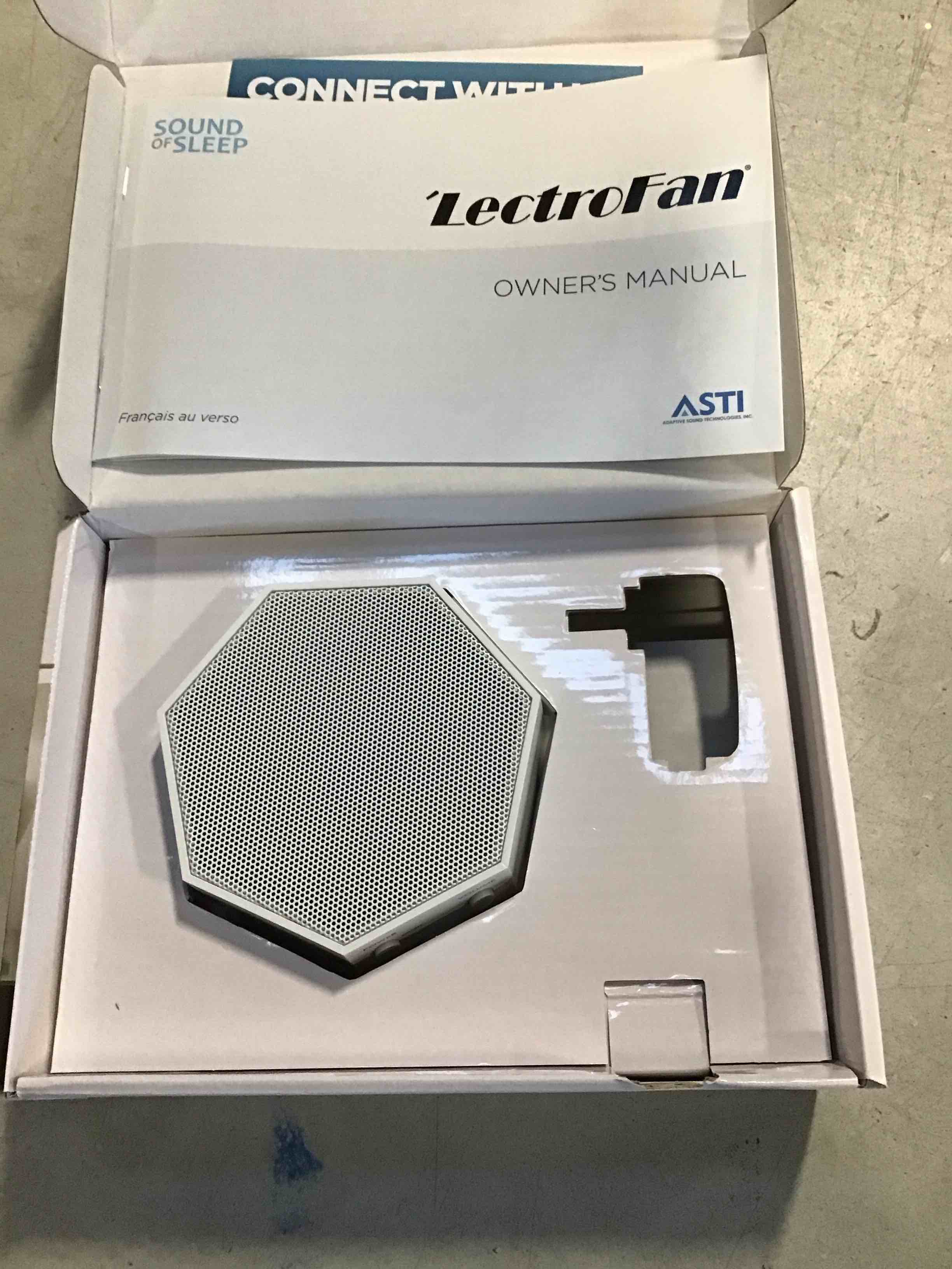https://s3.amazonaws.com/lotting-images-prod/bidfta/PNK1771496_1737379120800.jpeg