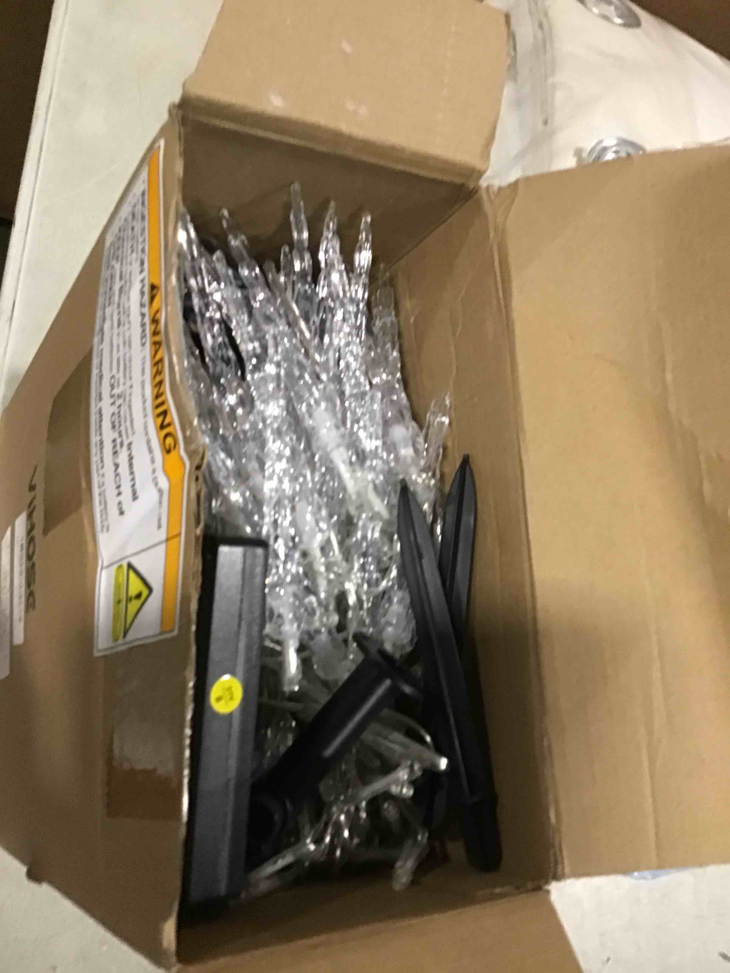 https://s3.amazonaws.com/lotting-images-prod/bidfta/PNK1772983_1737721492558.jpeg