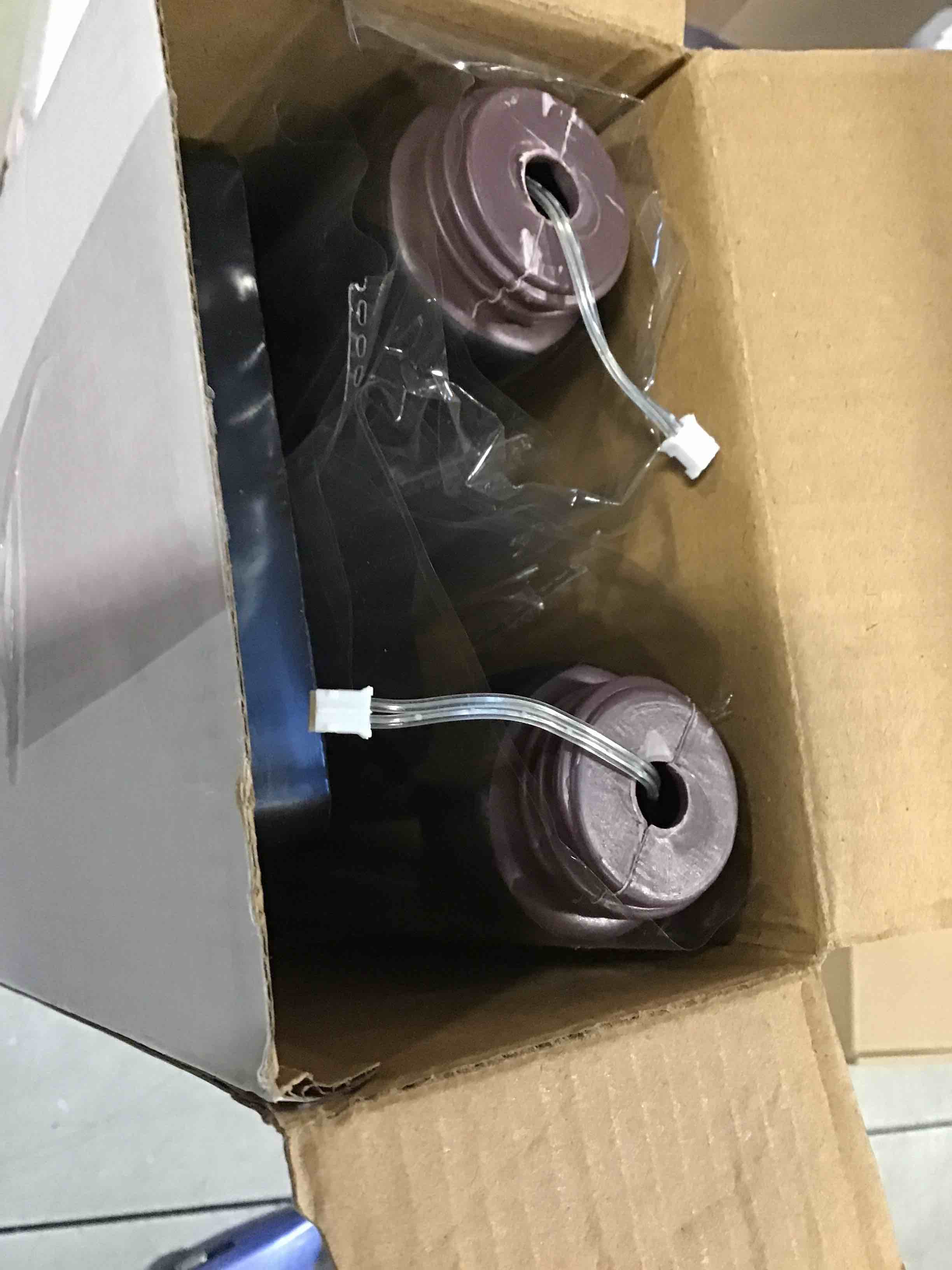 https://s3.amazonaws.com/lotting-images-prod/bidfta/PNK1773018_1737724323856.jpeg