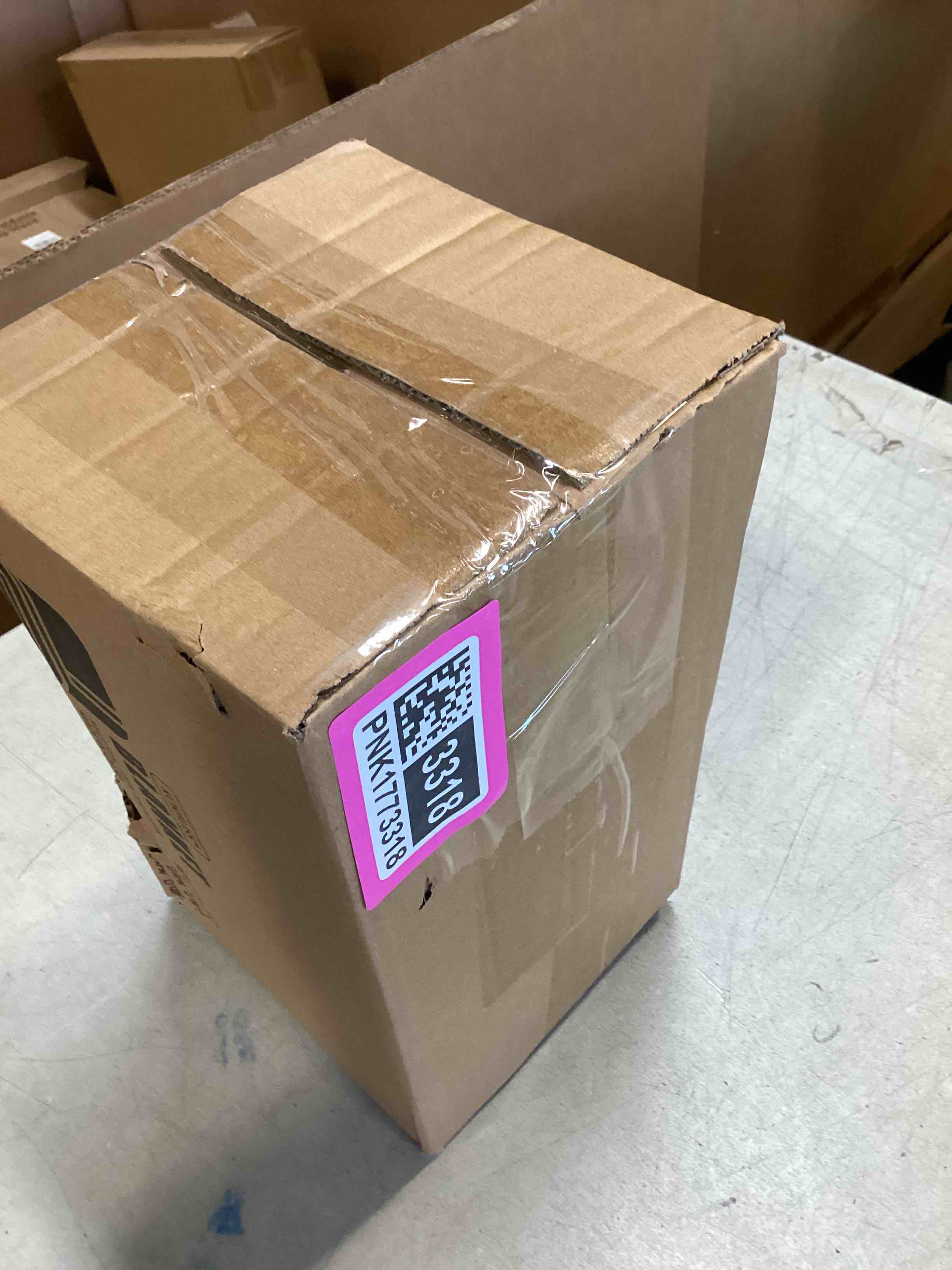 https://s3.amazonaws.com/lotting-images-prod/bidfta/PNK1773318_1737750295178.jpeg