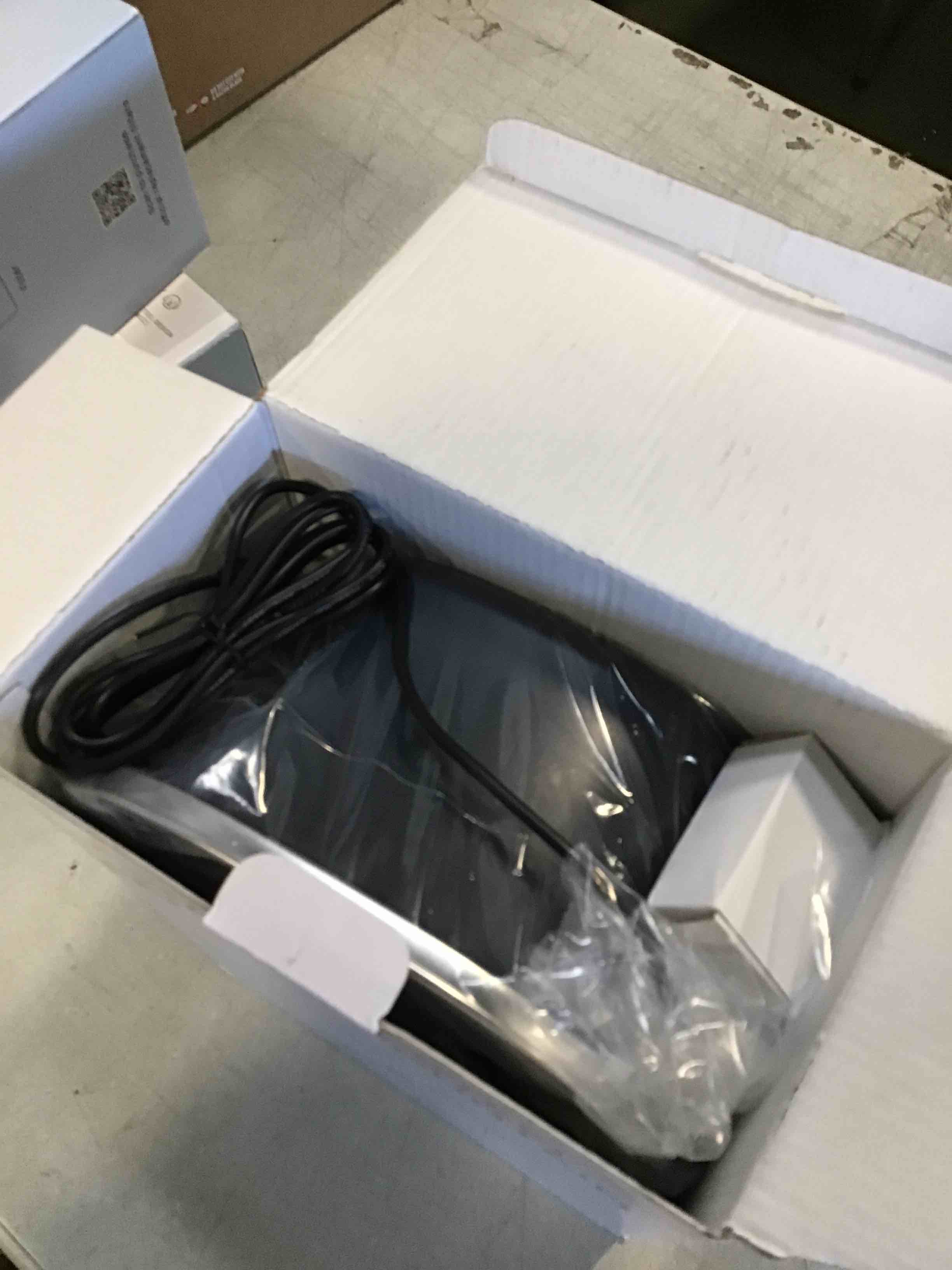 https://s3.amazonaws.com/lotting-images-prod/bidfta/PNK1773882_1738160201522.jpeg