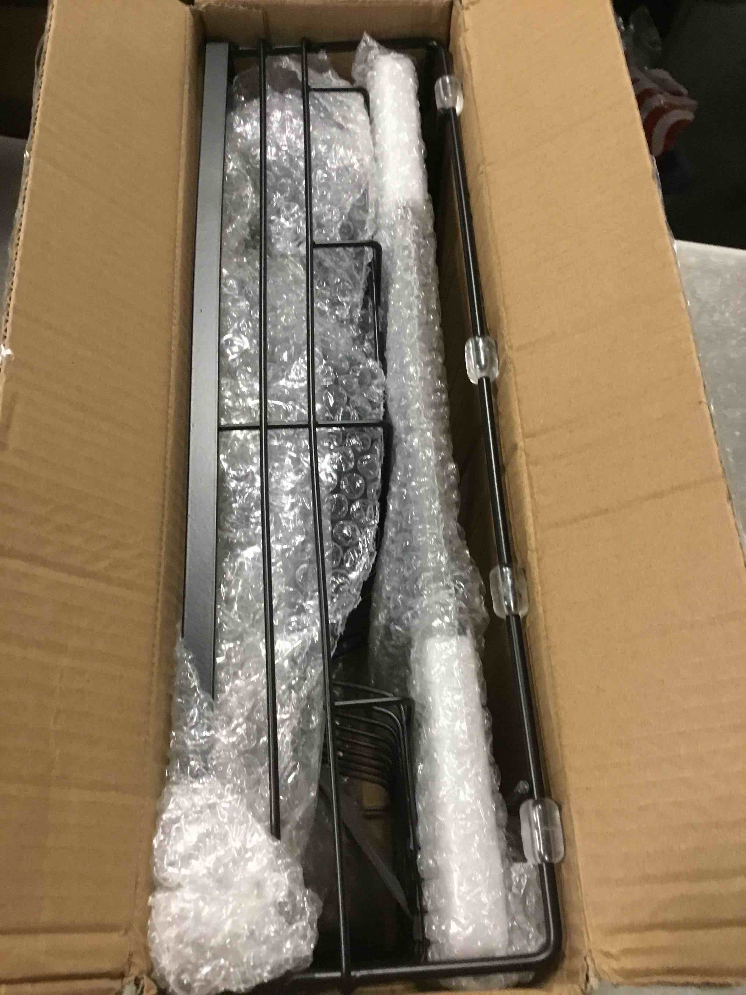https://s3.amazonaws.com/lotting-images-prod/bidfta/PNK1775057_1737650091892.jpeg