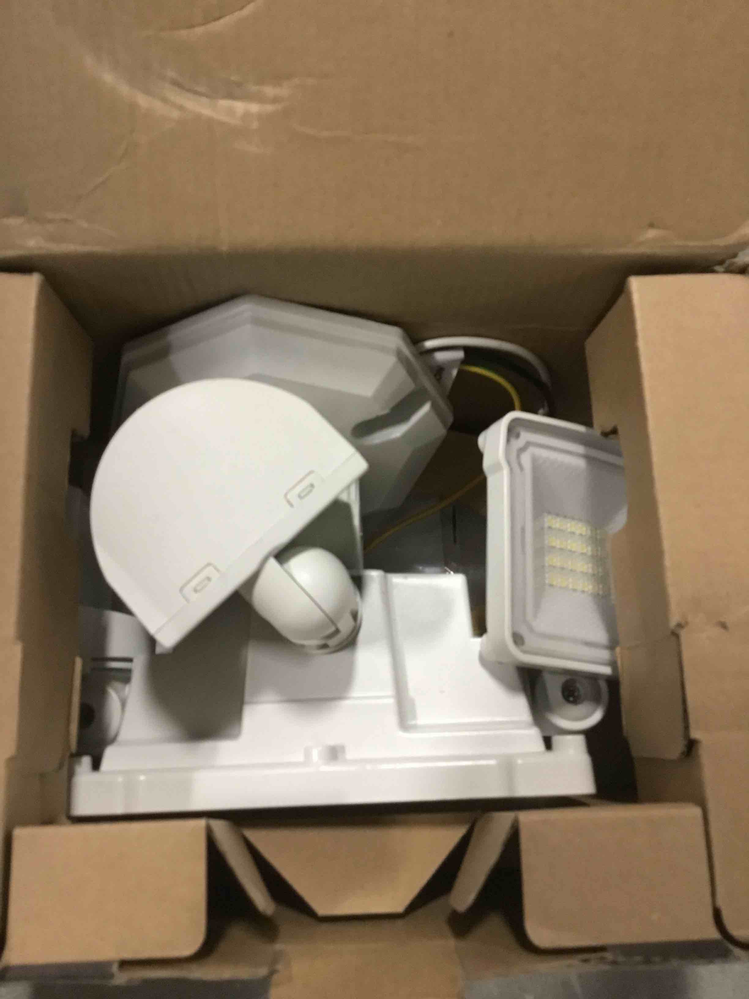 https://s3.amazonaws.com/lotting-images-prod/bidfta/PNK1775095_1737655875250.jpeg