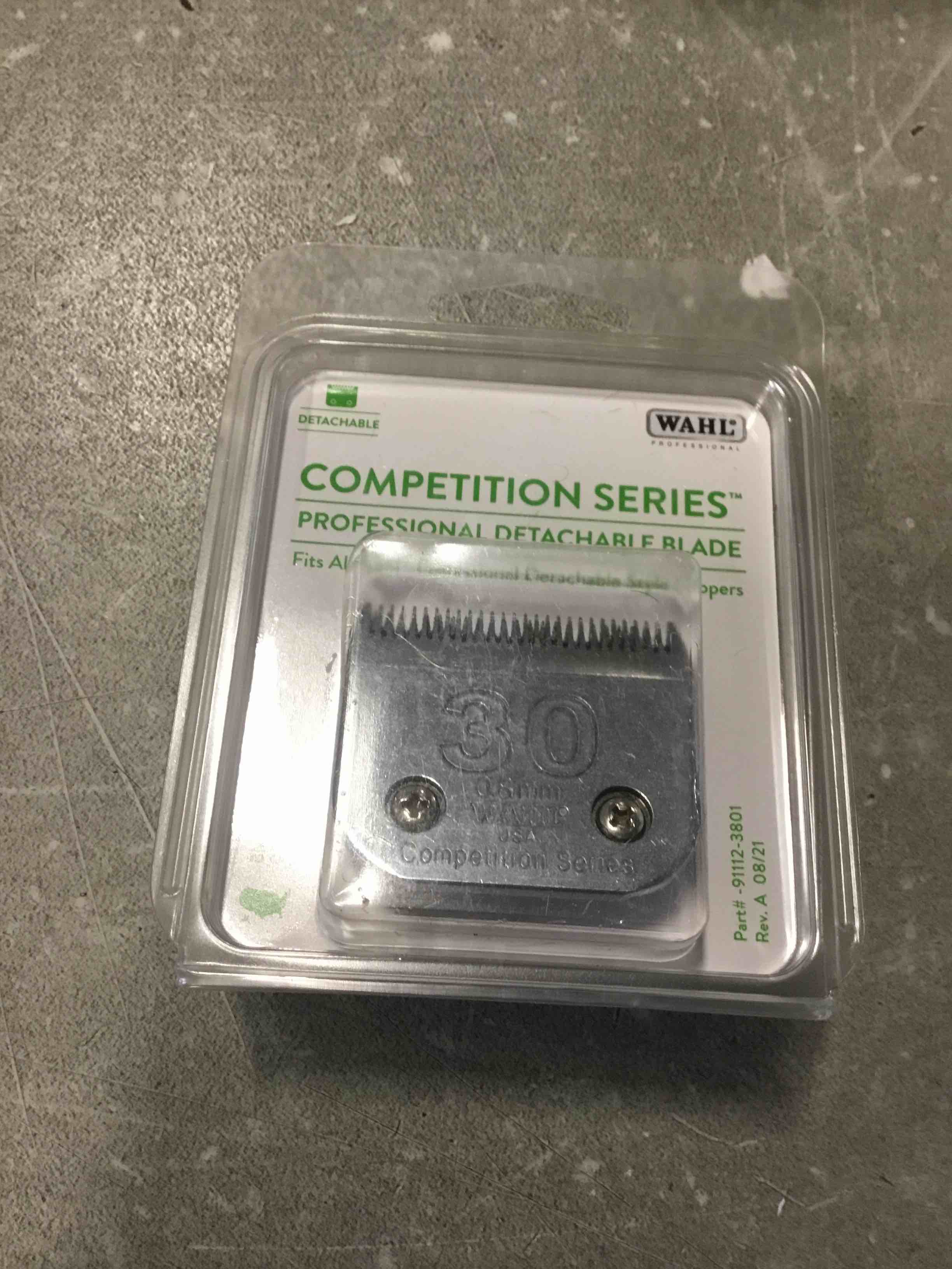 https://s3.amazonaws.com/lotting-images-prod/bidfta/PNK1775650_1738166209259.jpeg