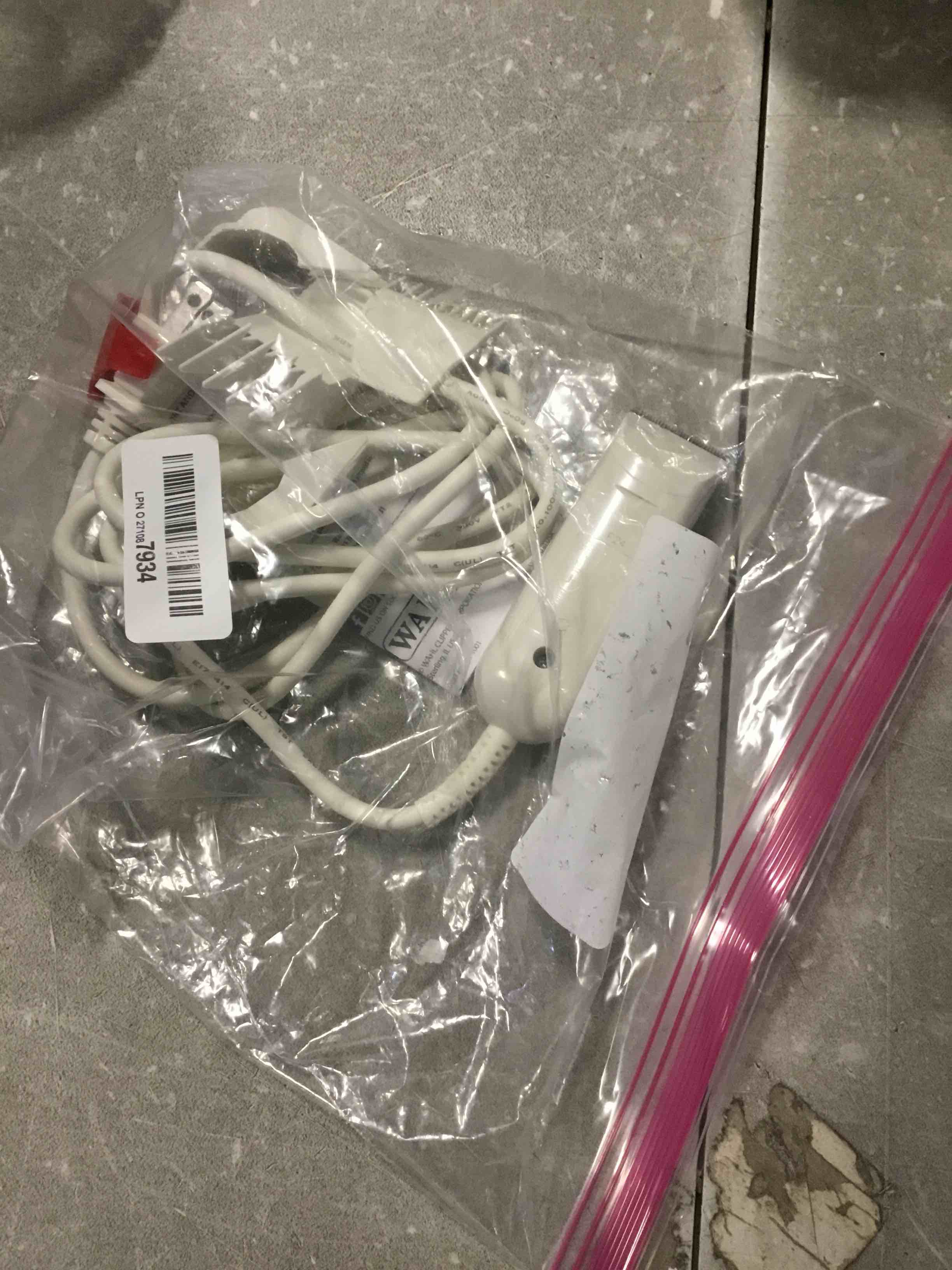 https://s3.amazonaws.com/lotting-images-prod/bidfta/PNK1775677_1738169527442.jpeg