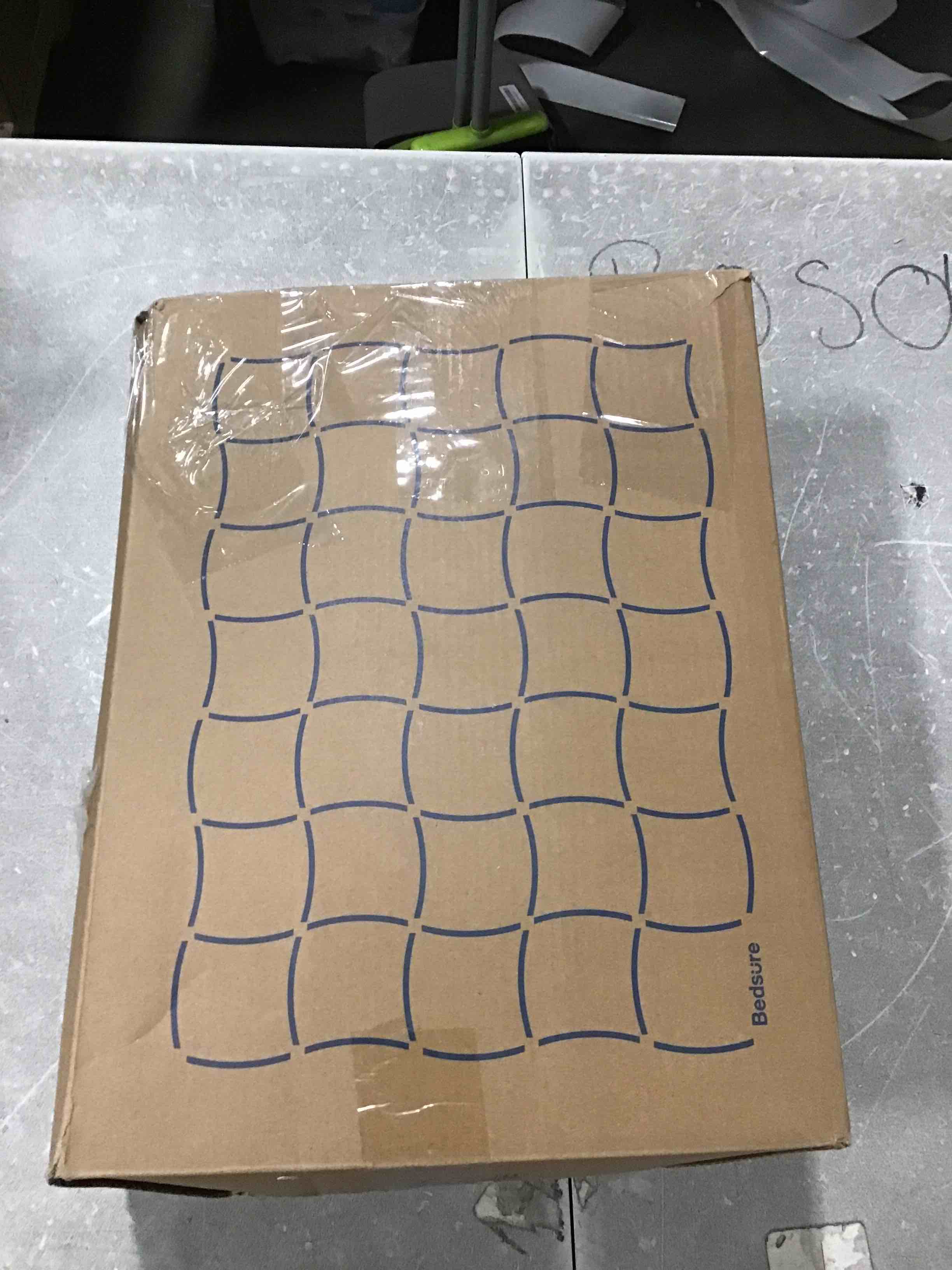 https://s3.amazonaws.com/lotting-images-prod/bidfta/PNK1776744_1738784884271.jpeg