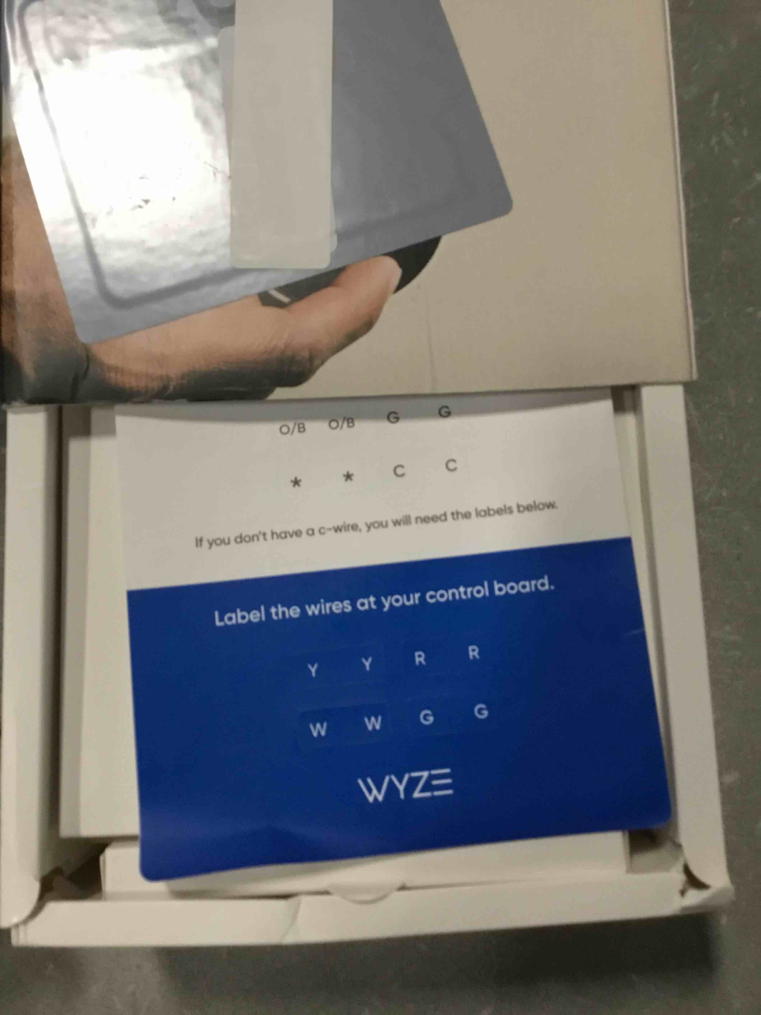 https://s3.amazonaws.com/lotting-images-prod/bidfta/PNK1776809_1738847504670.jpeg