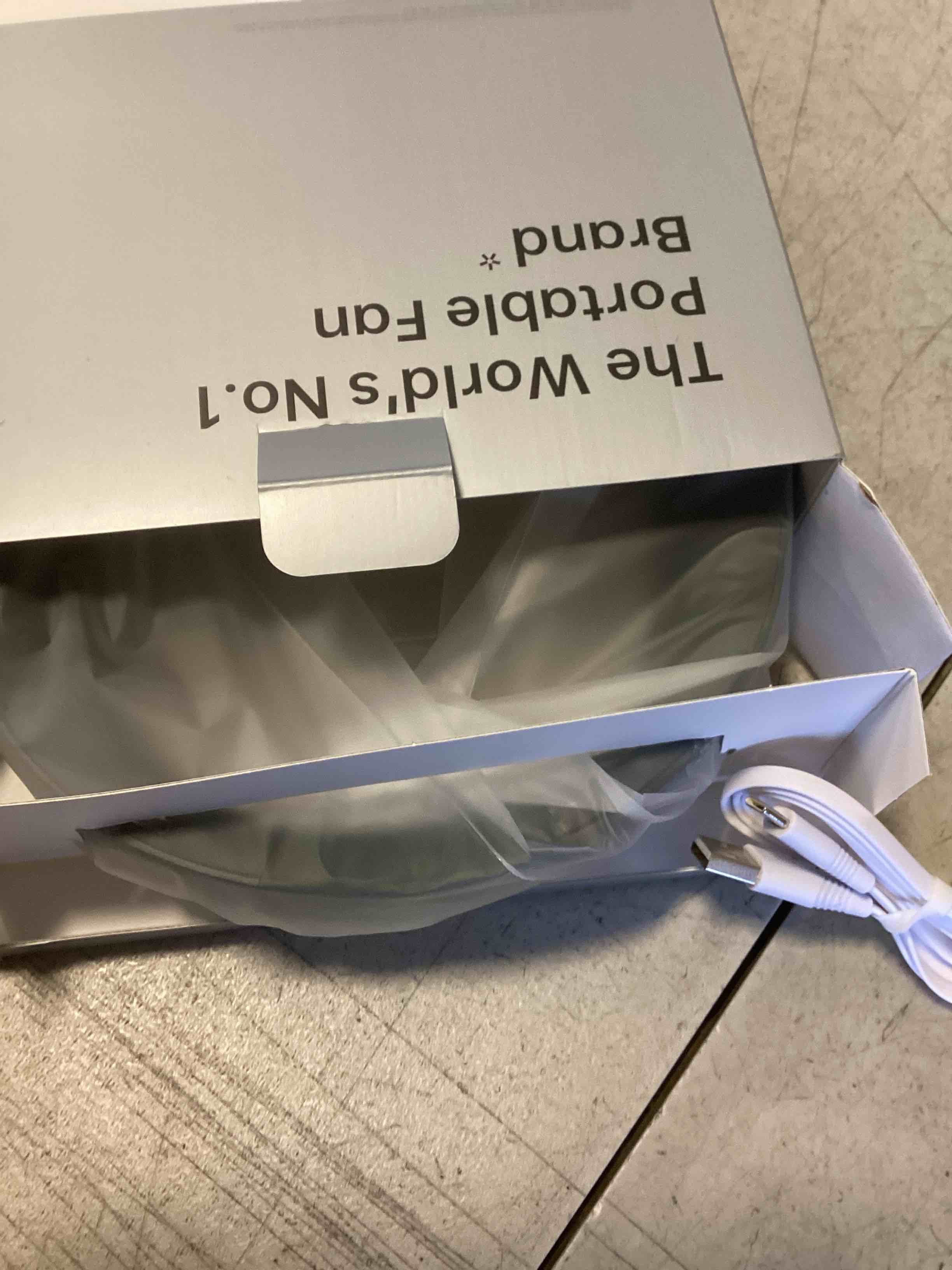 https://s3.amazonaws.com/lotting-images-prod/bidfta/PNK1782056_1738009744666.jpeg