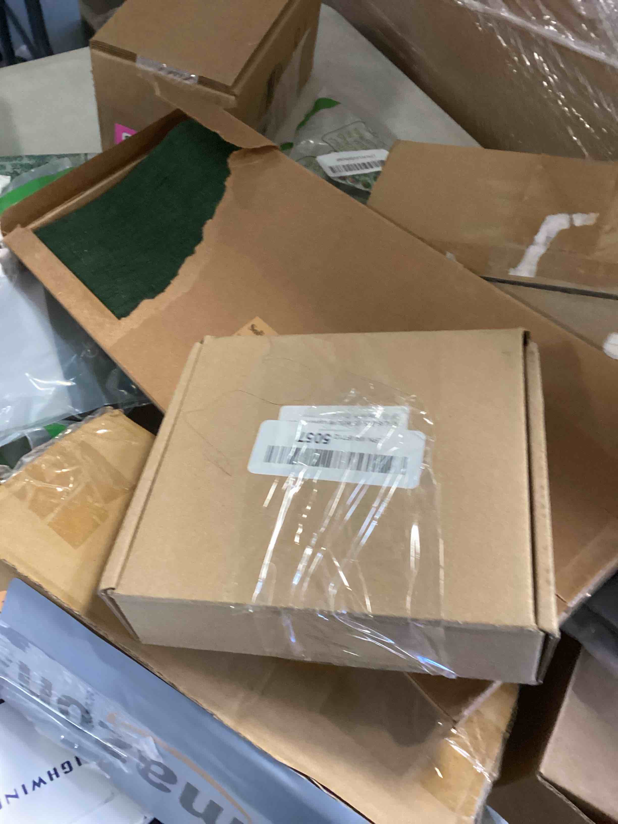 https://s3.amazonaws.com/lotting-images-prod/bidfta/PNK1783924_1737736944633.jpeg
