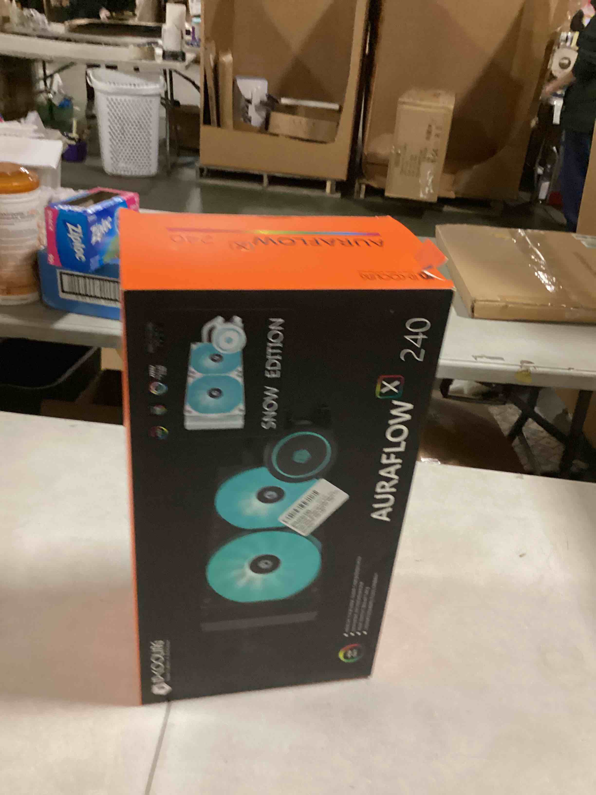 https://s3.amazonaws.com/lotting-images-prod/bidfta/PNK1784162_1738066348051.jpeg
