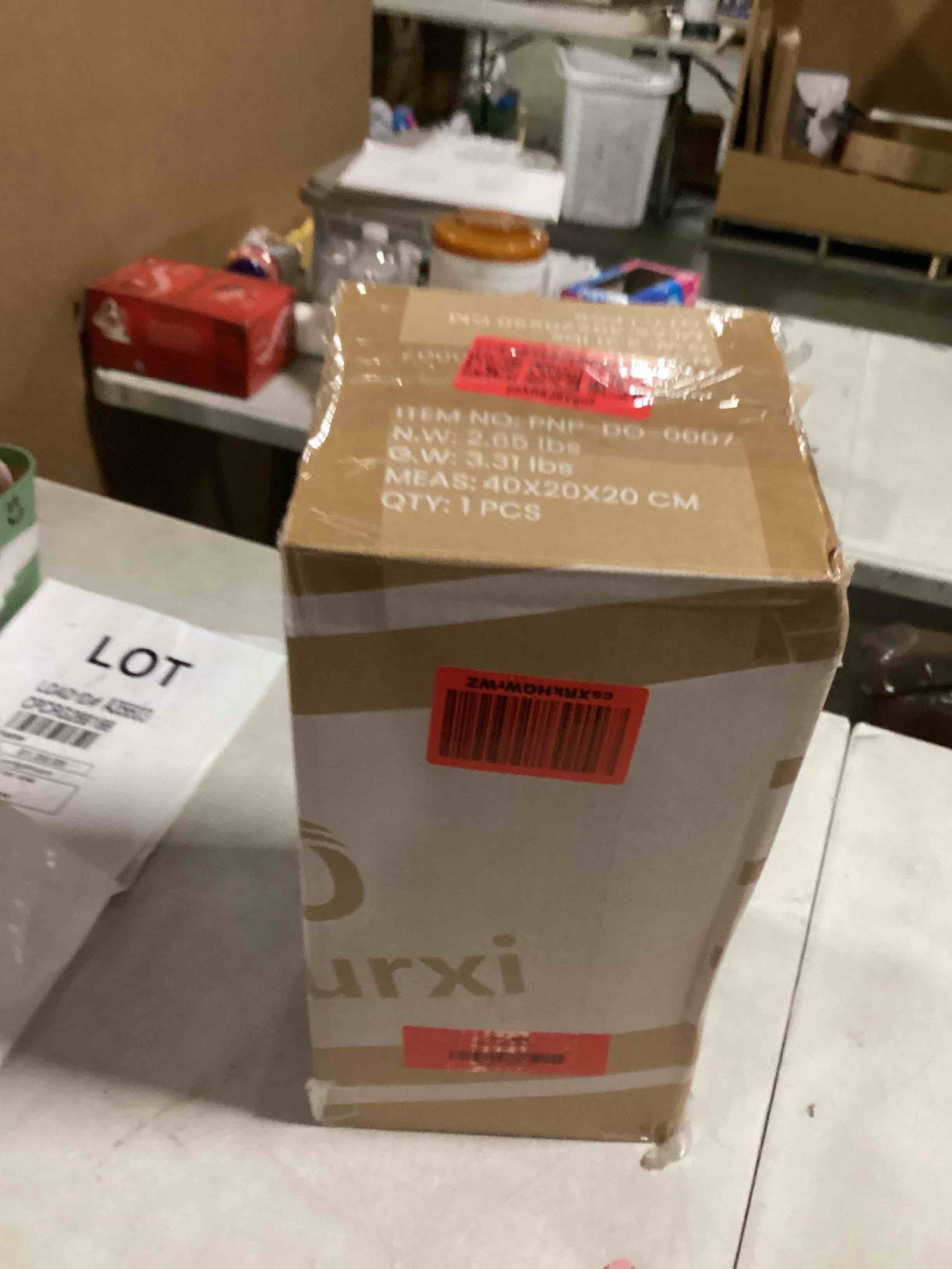 https://s3.amazonaws.com/lotting-images-prod/bidfta/PNK1784163_1738066469657.jpeg