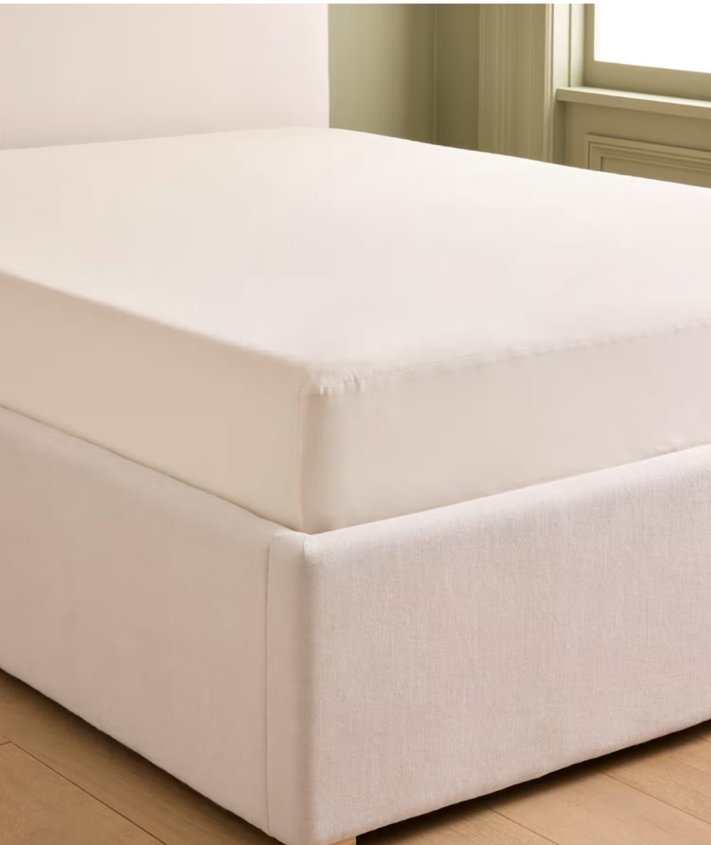 Quince Waterproof Mattress Protector