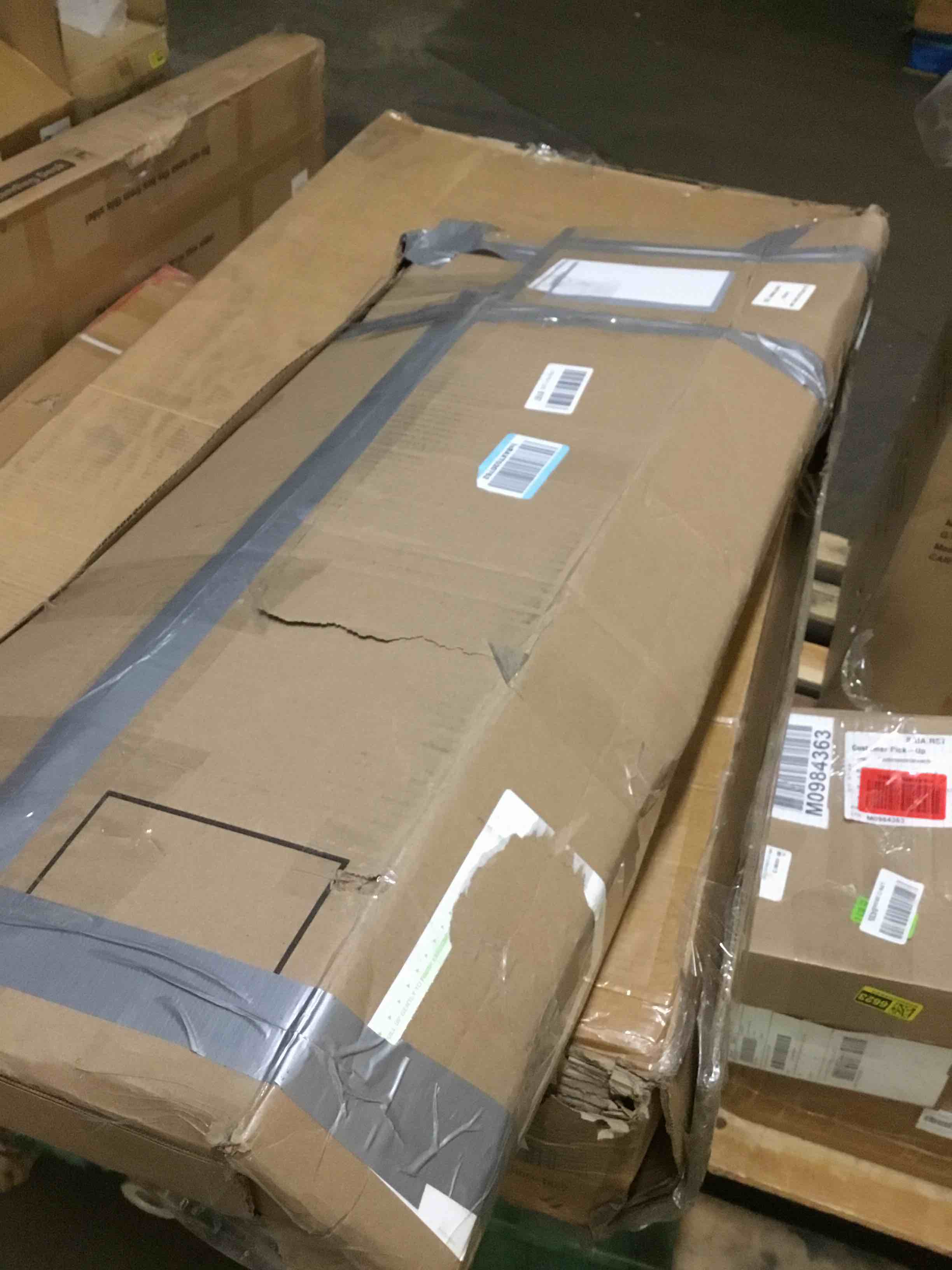 https://s3.amazonaws.com/lotting-images-prod/bidfta/PNK1786402_1780596824687.jpeg