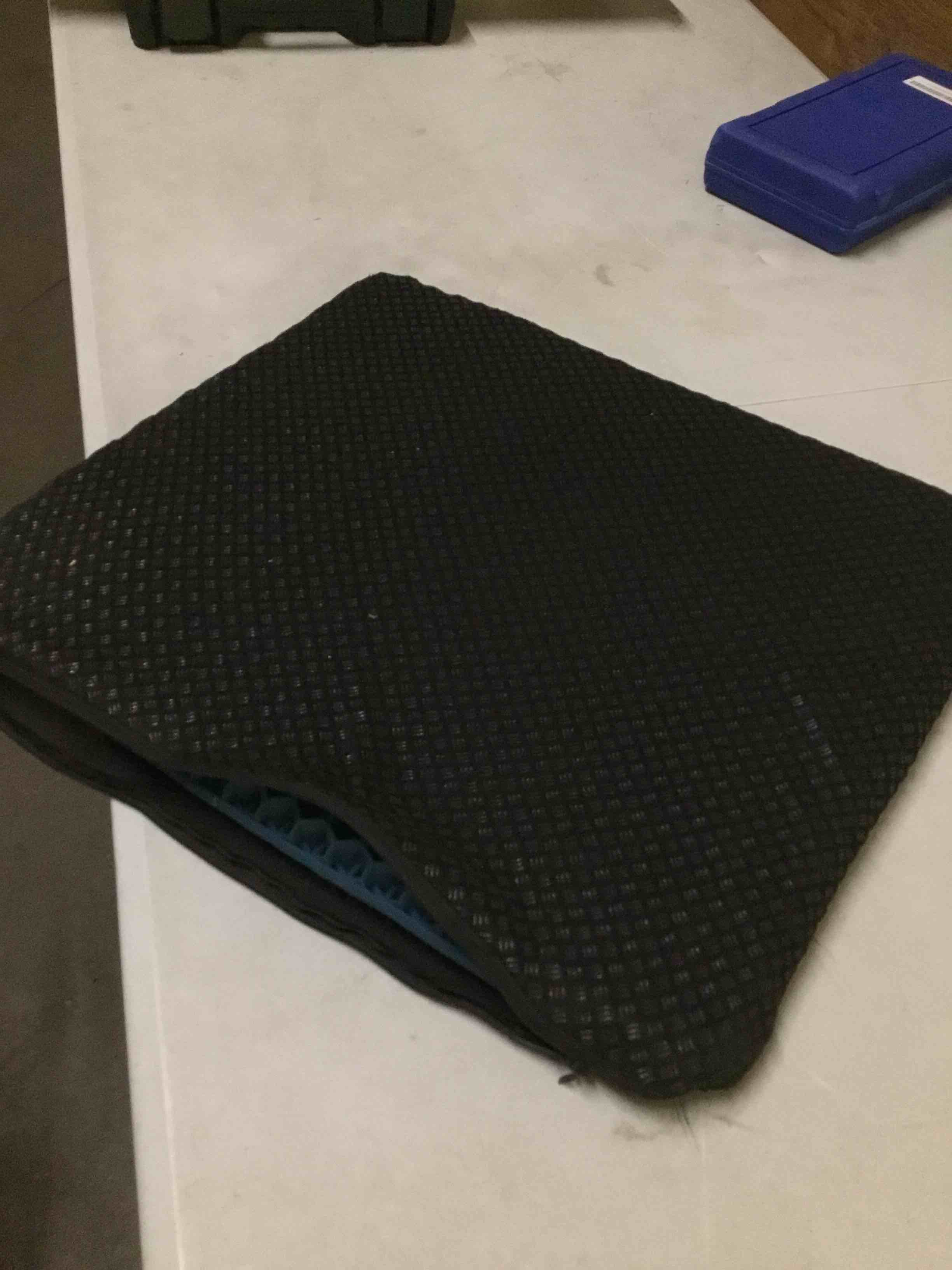 Condition photo showing As Is for gel seat cushion for long sitting