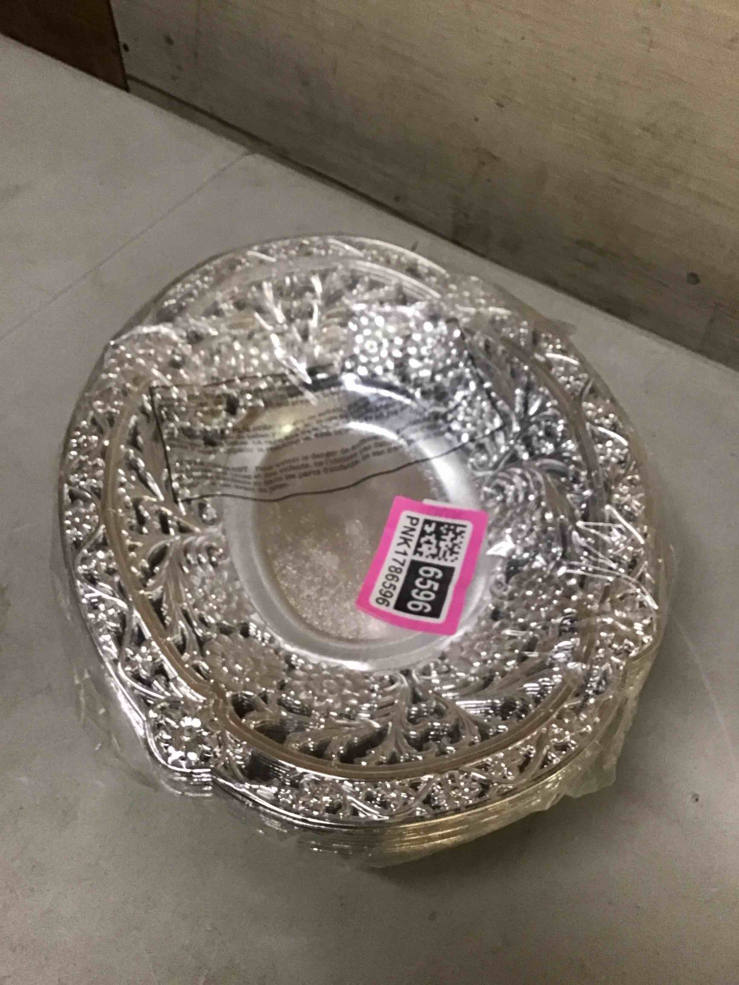 Condition photo showing New/Like New for impressive creation silver tray for candle pack of 10