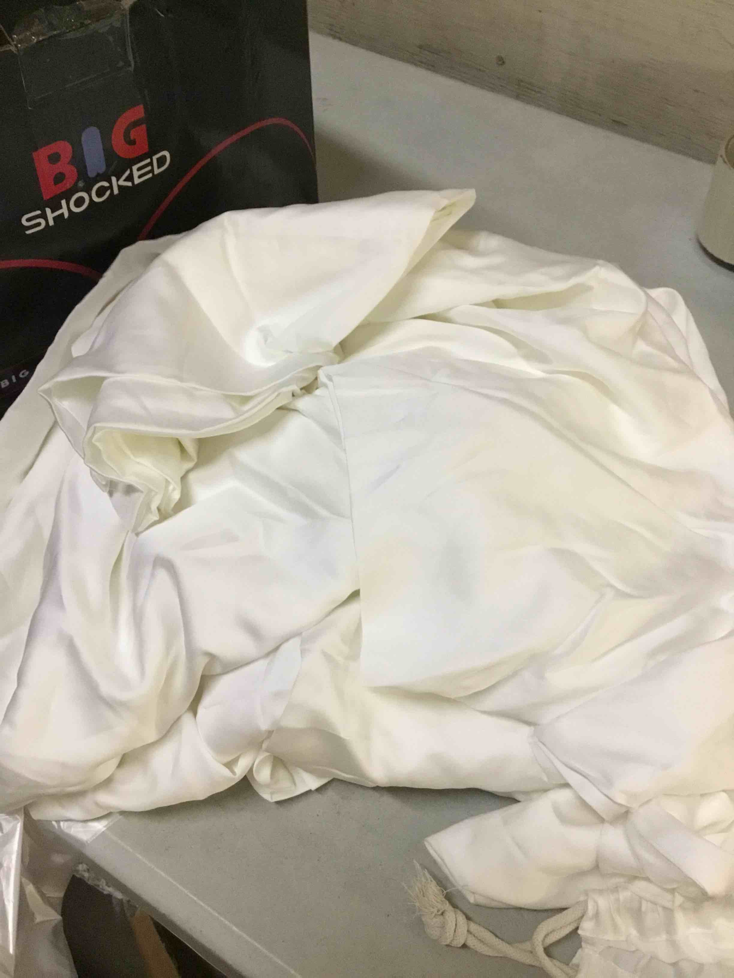 Condition photo showing As Is for bamboo sheets queen white