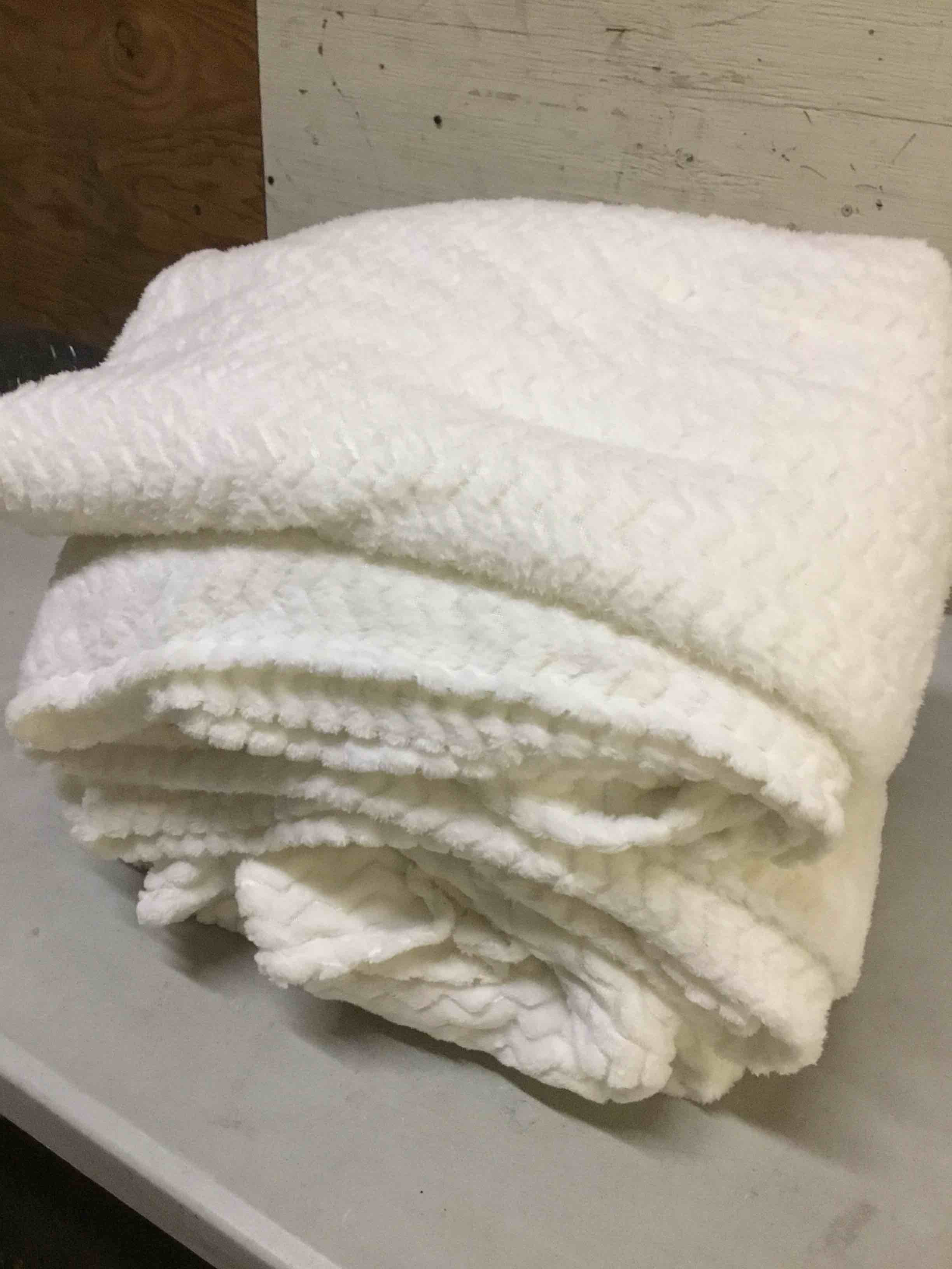 Condition photo showing Good Condition for 6 pack fuzzy throw blanket, 50 * 60 inch 3d ribbed jacquard fleece blanket, flanne ripple pattern throw blankets for wedding, soft room, gift(white) 50“ x 60" white 6