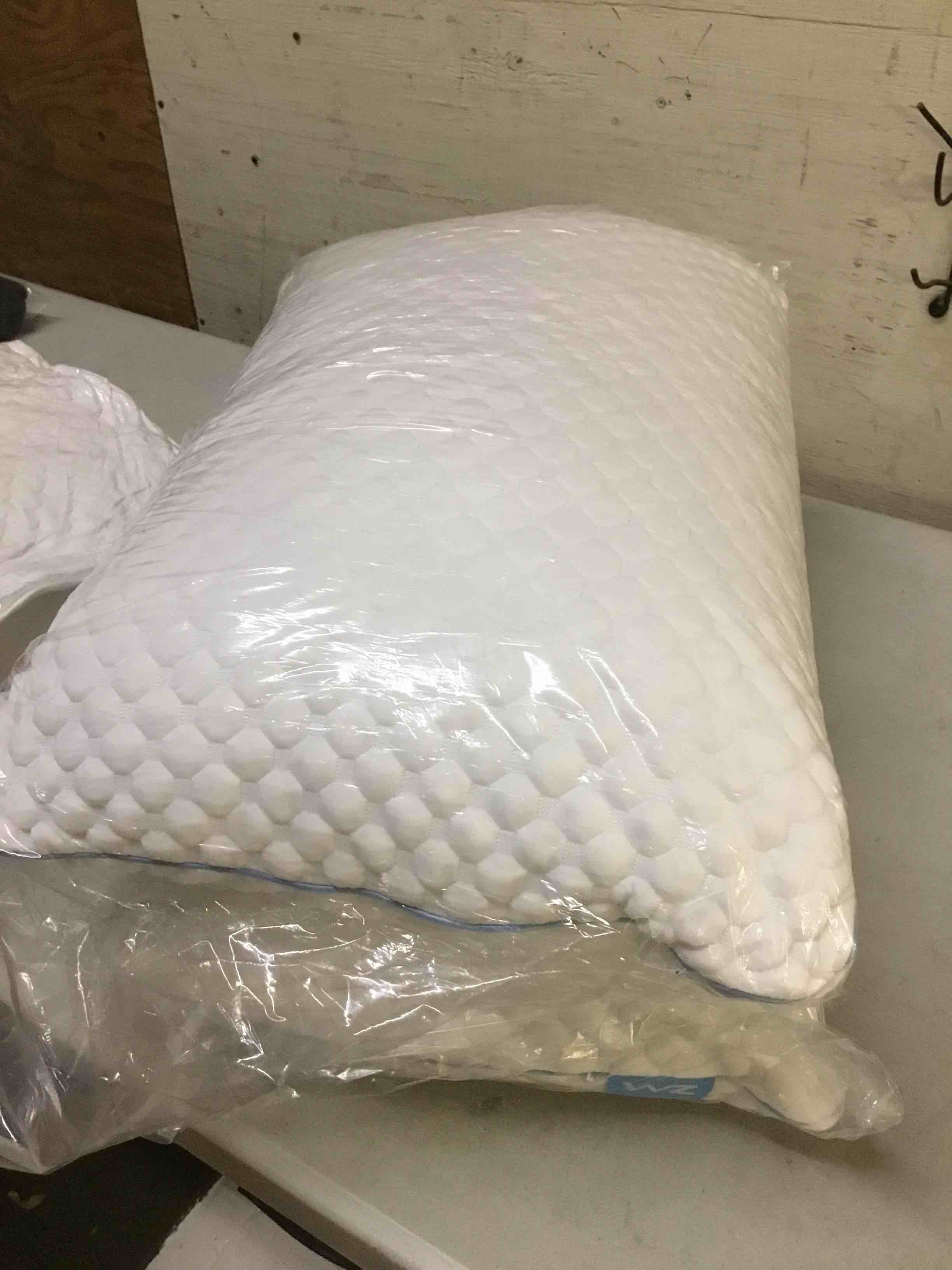 Condition photo showing New/Like New for vvz cooling bed pillows queen size set of 2, shredded memory foam pillows for side back stomach sleepers, luxury cool gel adjustable firm bed pillows for sleeping 2 pack queen size 20 x 30 inches