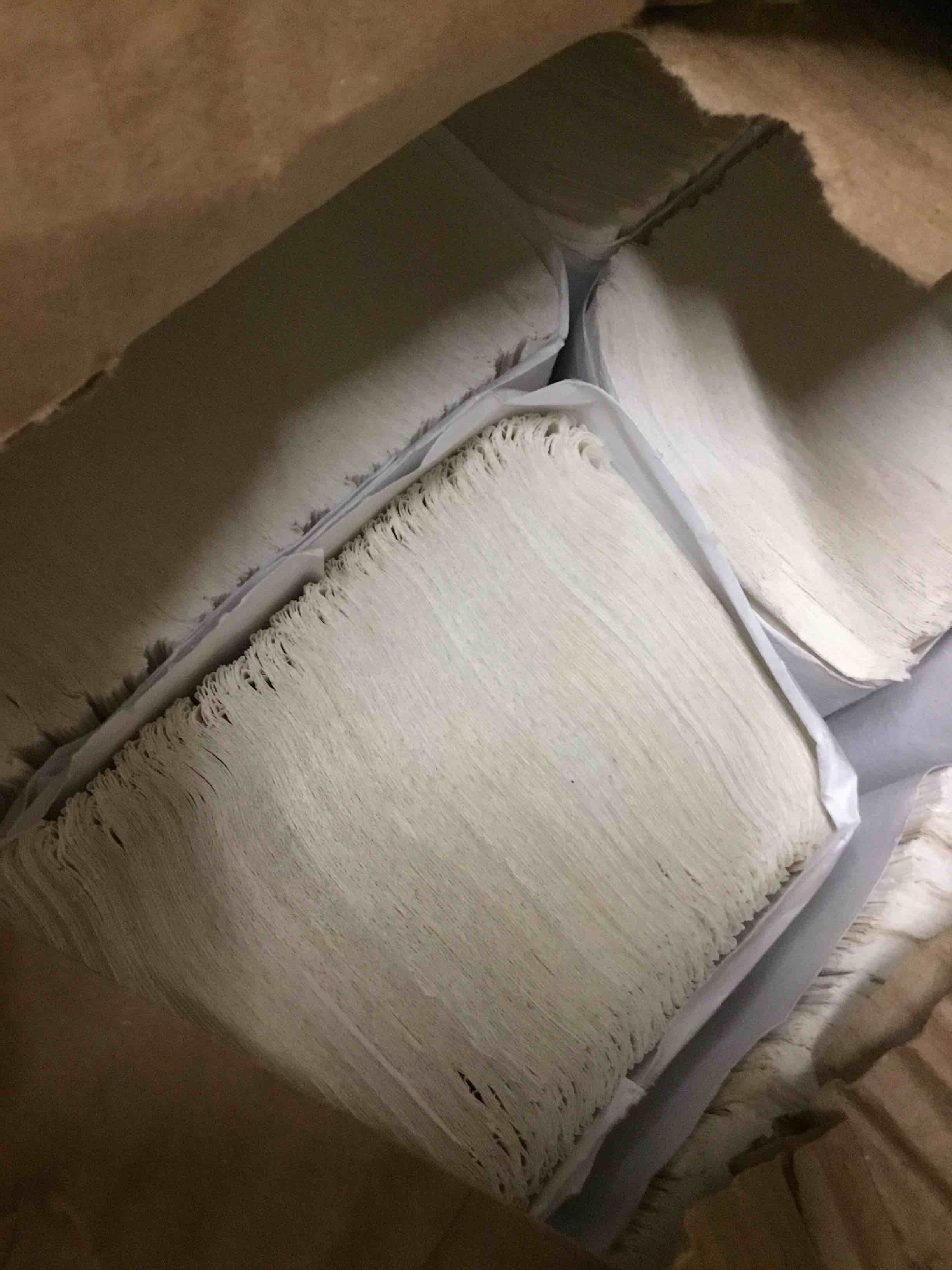Condition photo showing As Is for georgia-pacific pacific blue select multifold paper towels by gp pro (georgia-pacific), 20389, 250 paper towels per pack, 16 packs per case