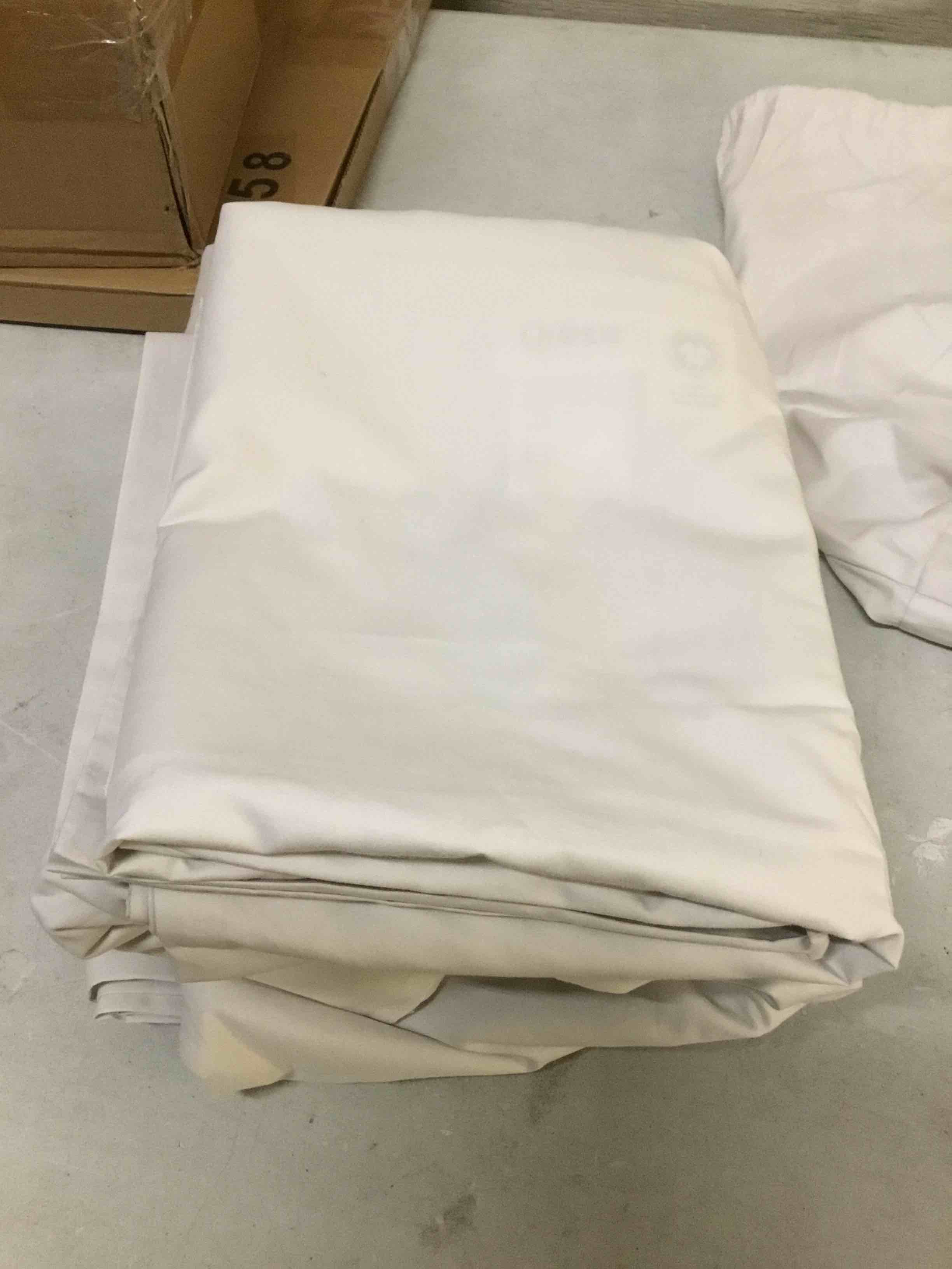 Condition photo showing New/Like New for quince 100% organic cotton bed sheet set light gray size king