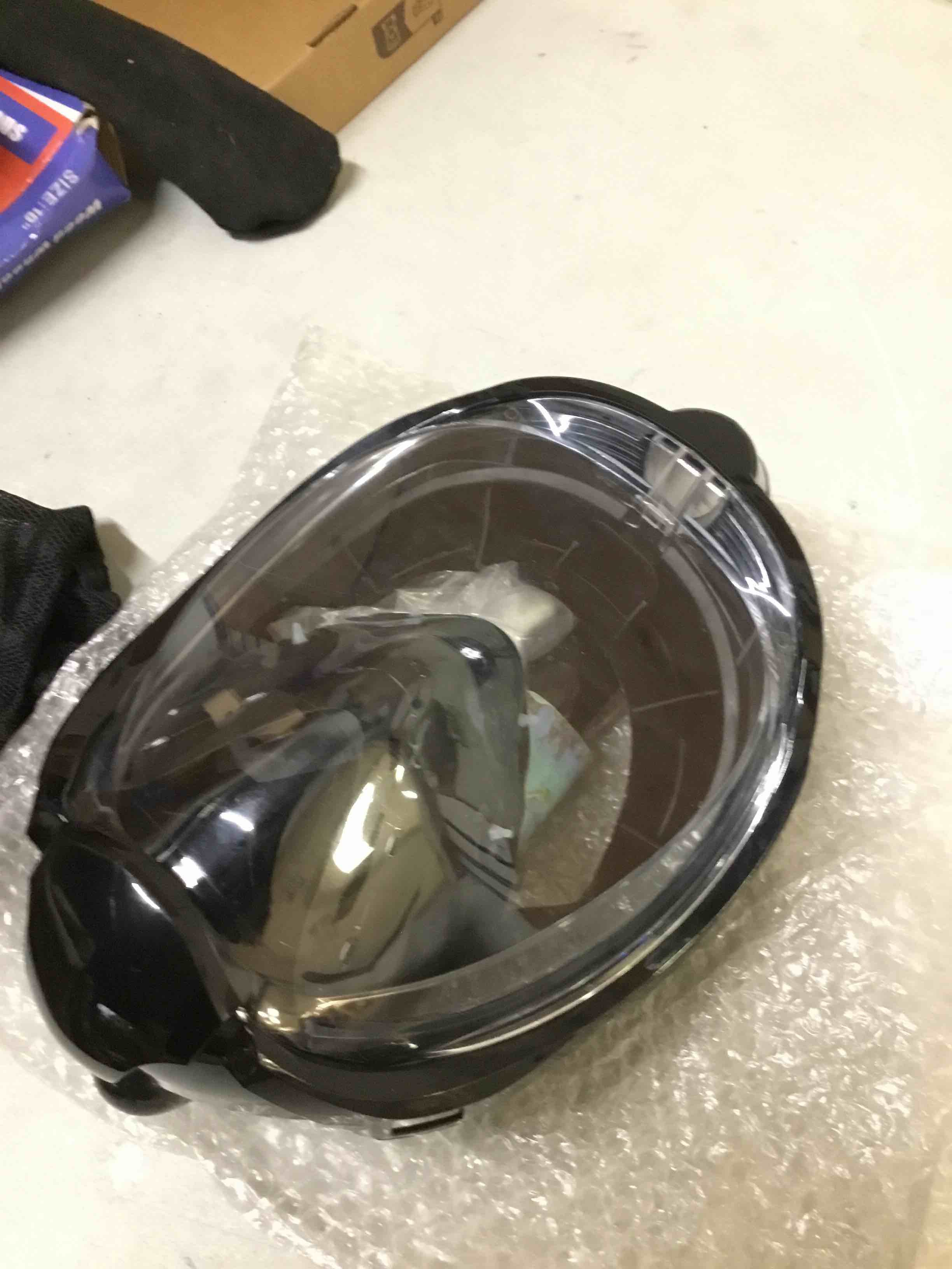 Condition photo showing As Is for greatever g2 full face snorkel mask with latest dry top system,foldable 180 degree panoramic view snorkeling mask with camera mount,safe breathing,anti-leak&anti-fog black small-medium