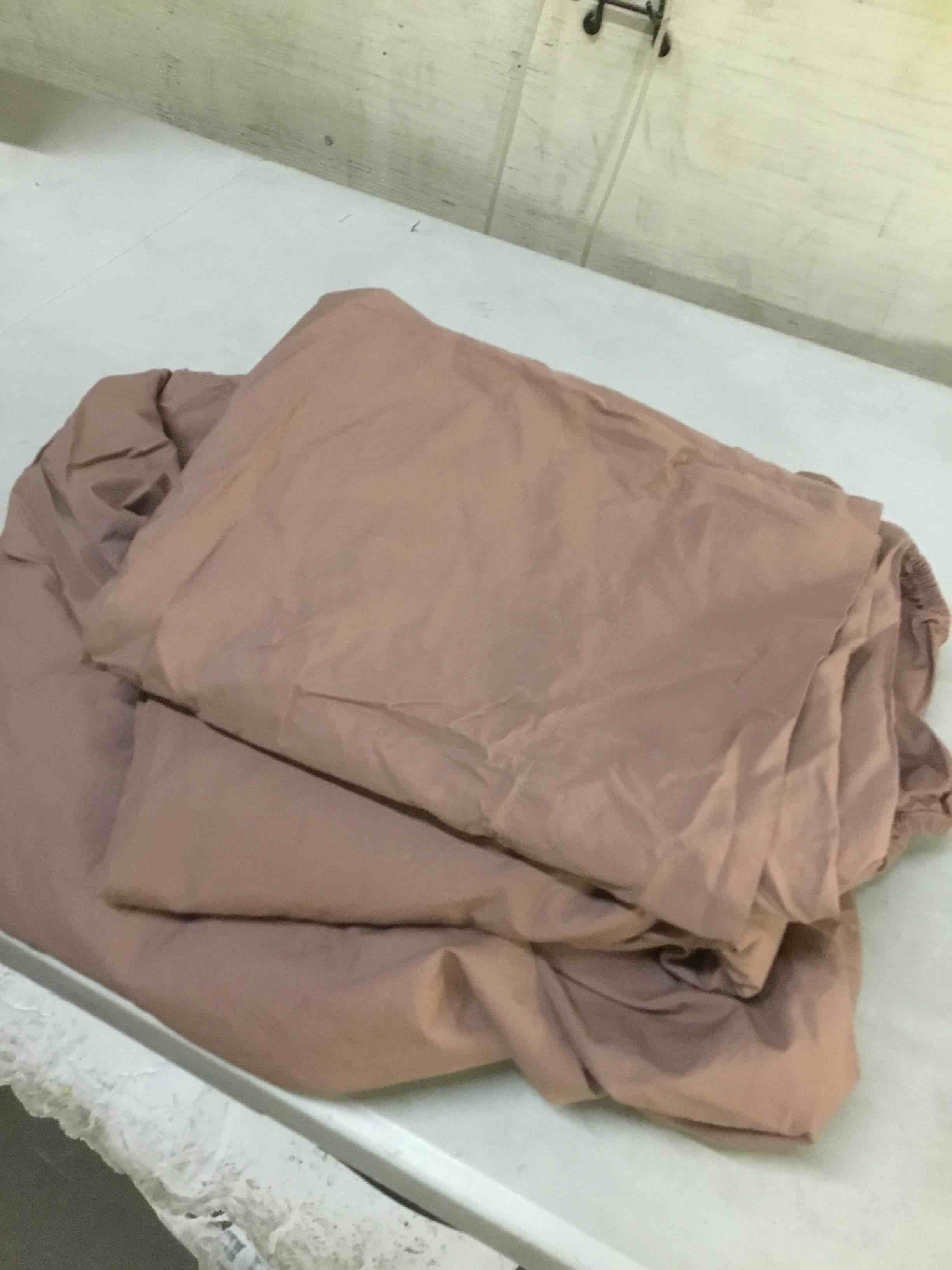 Condition photo showing Good Condition for quince linem fitted sheet 4 pieces brown size 54x75