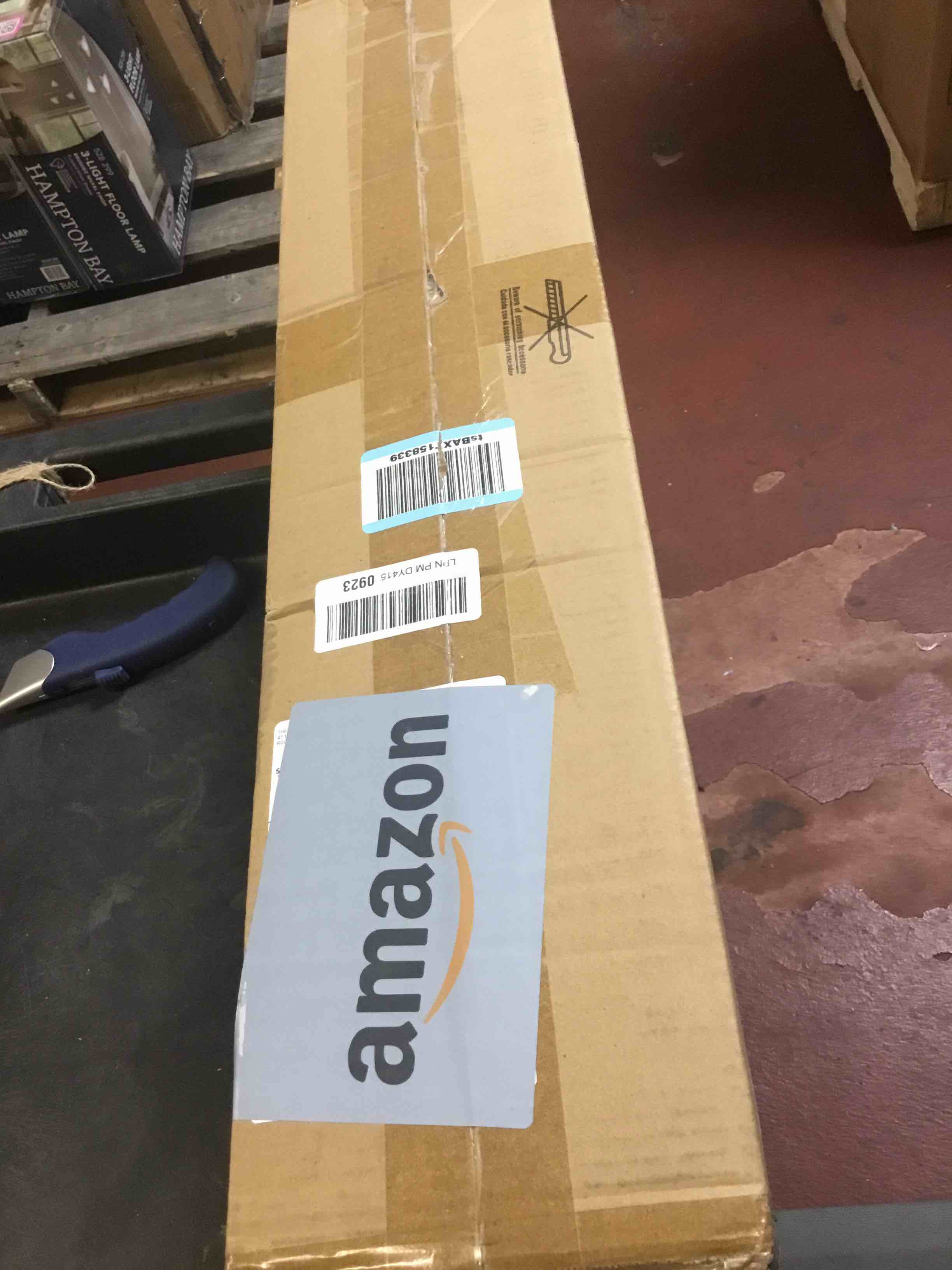 https://s3.amazonaws.com/lotting-images-prod/bidfta/PNK1789292_1750876423462.jpeg