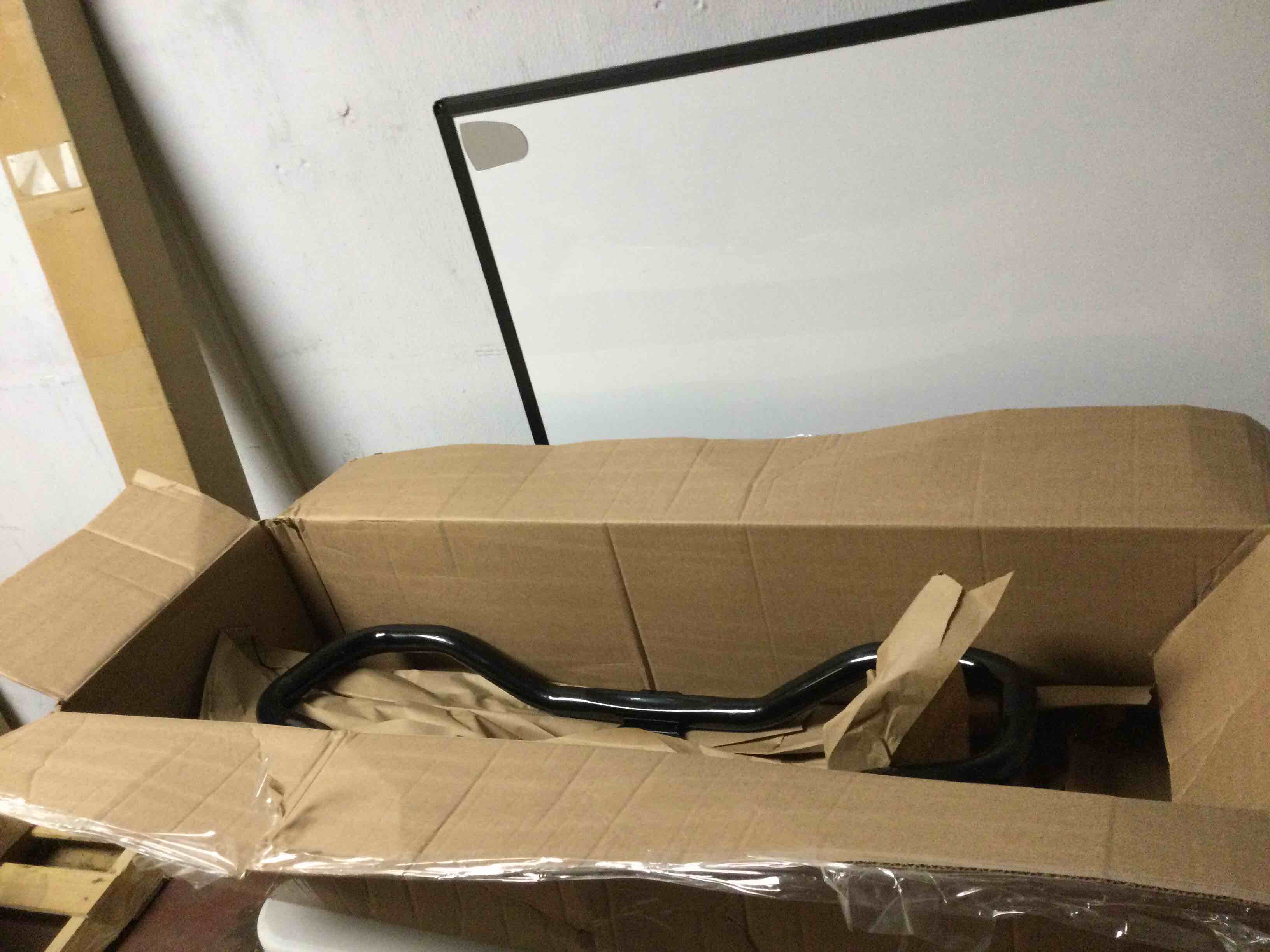 https://s3.amazonaws.com/lotting-images-prod/bidfta/PNK1789908_1755020719946.jpeg