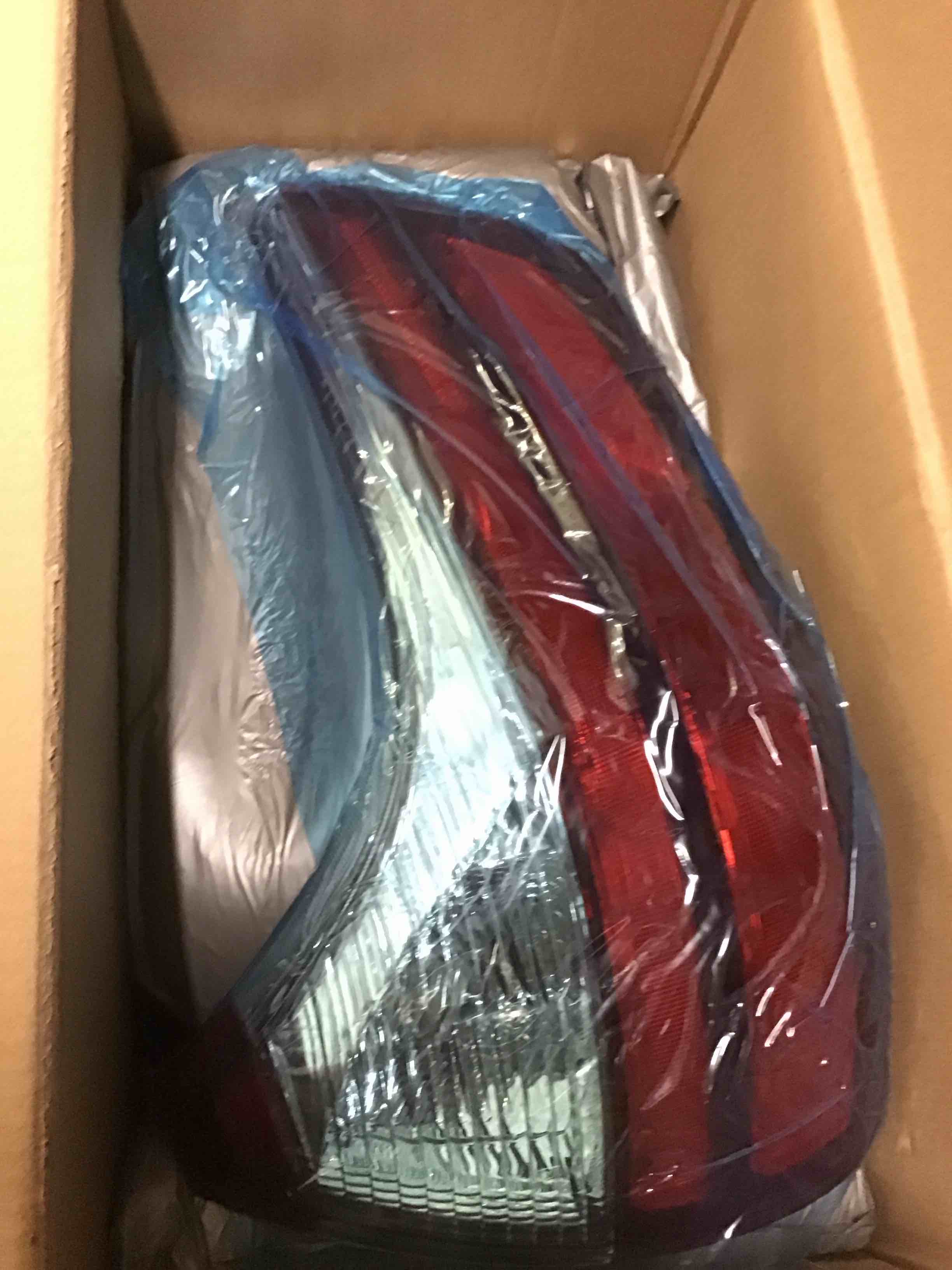 Condition photo showing New/Like New for RH Right Passenger Side Outer Tail Light Replacement for Toyota Sienna 2015-2020 Tail Lamp 8155008050 TO2805123