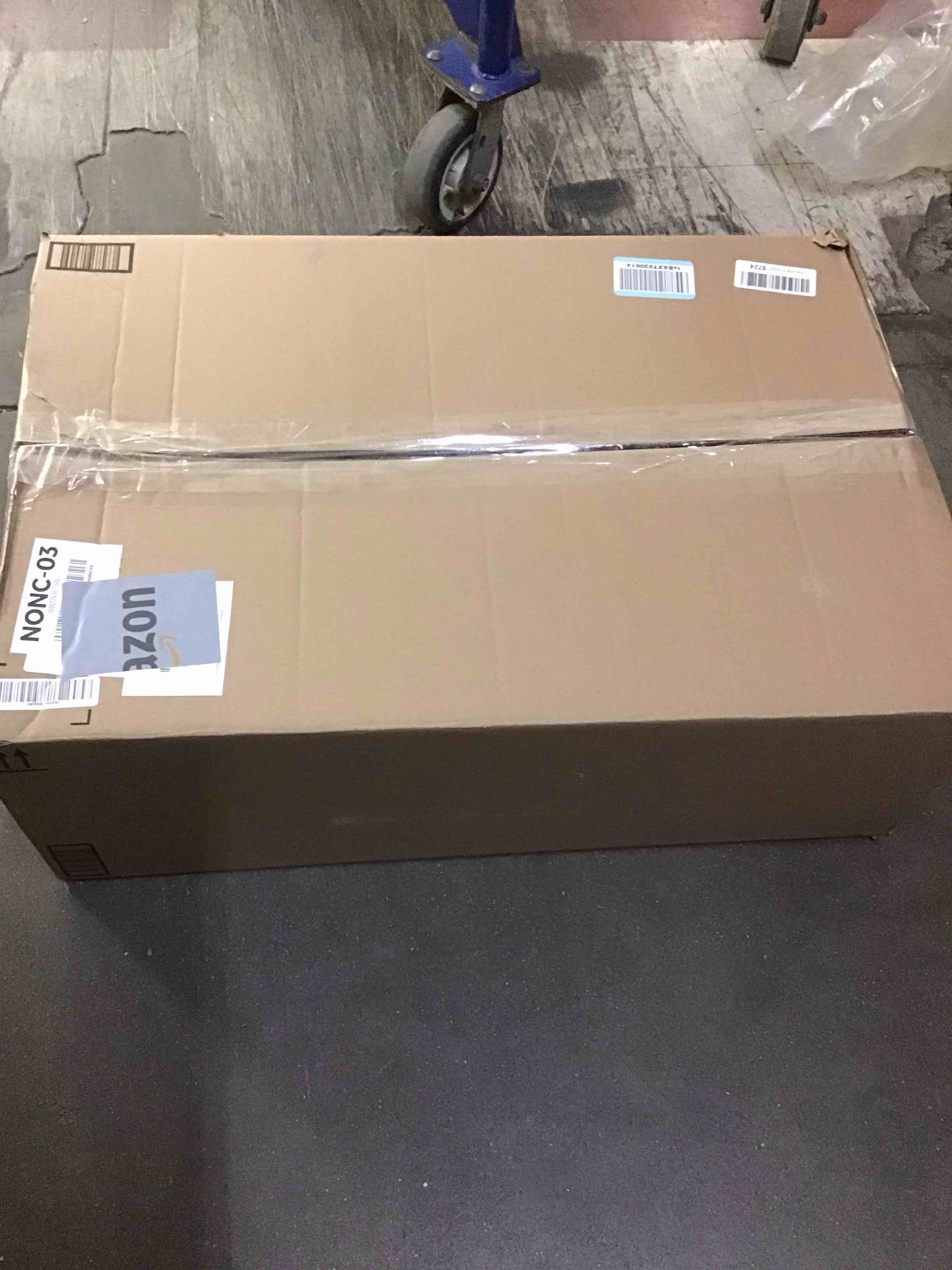 https://s3.amazonaws.com/lotting-images-prod/bidfta/PNK1791213_1775567626701.jpeg