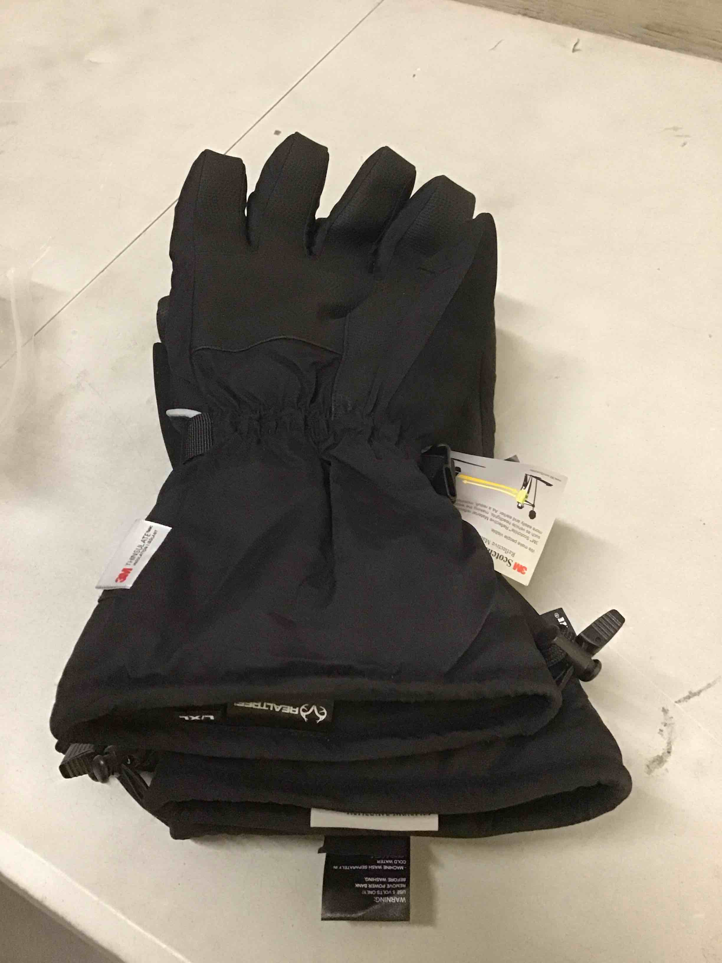 Condition photo showing As Is for (incomplete) (size: l/xl)realtree adult heated gloves,