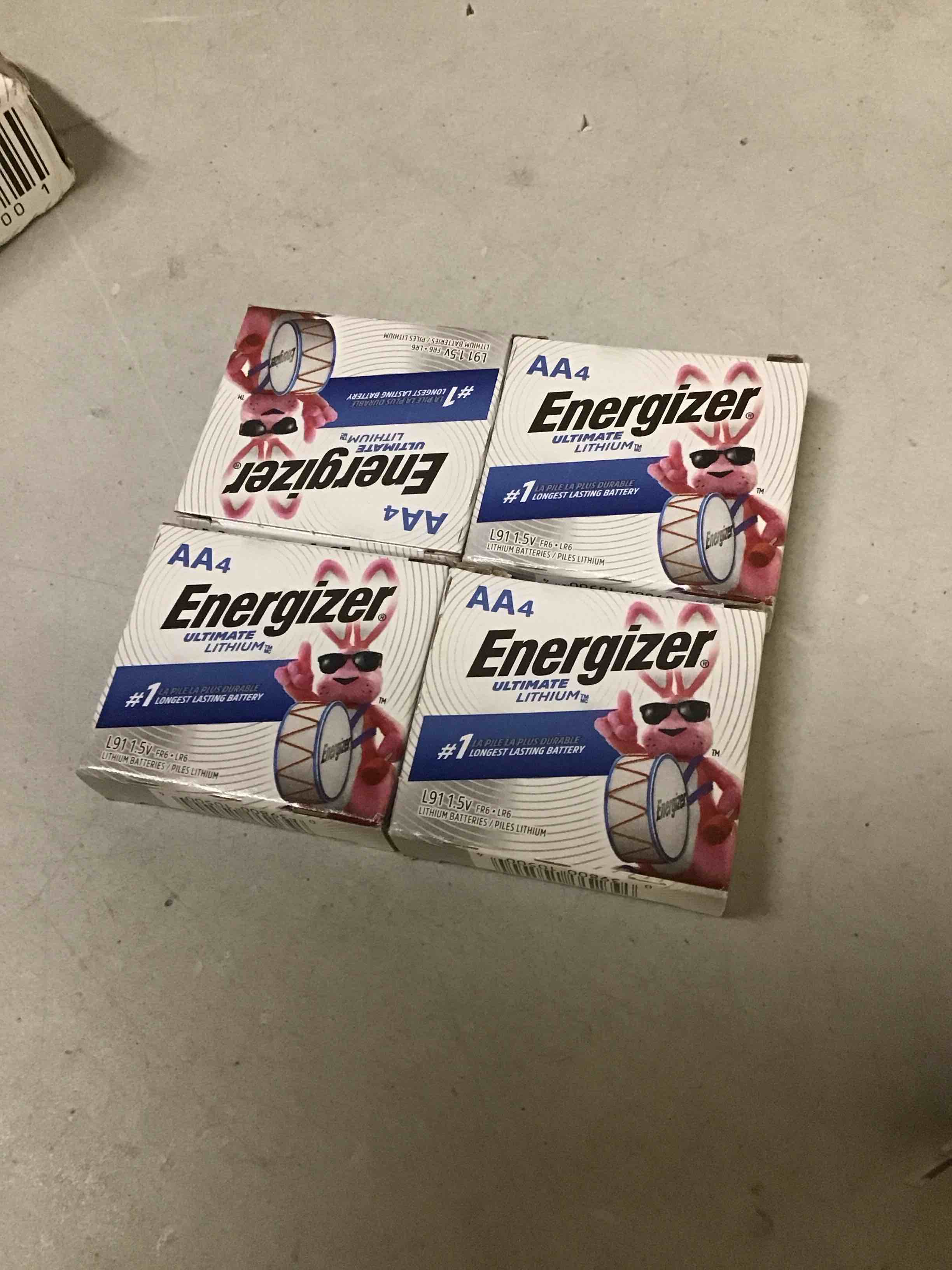 Condition photo showing As Is for ( incomplete 16 pcs only energizer ultimate lithium aa batteries pack, 1.5v aa batteries, 24 count aa 24 count (pack of 1)
