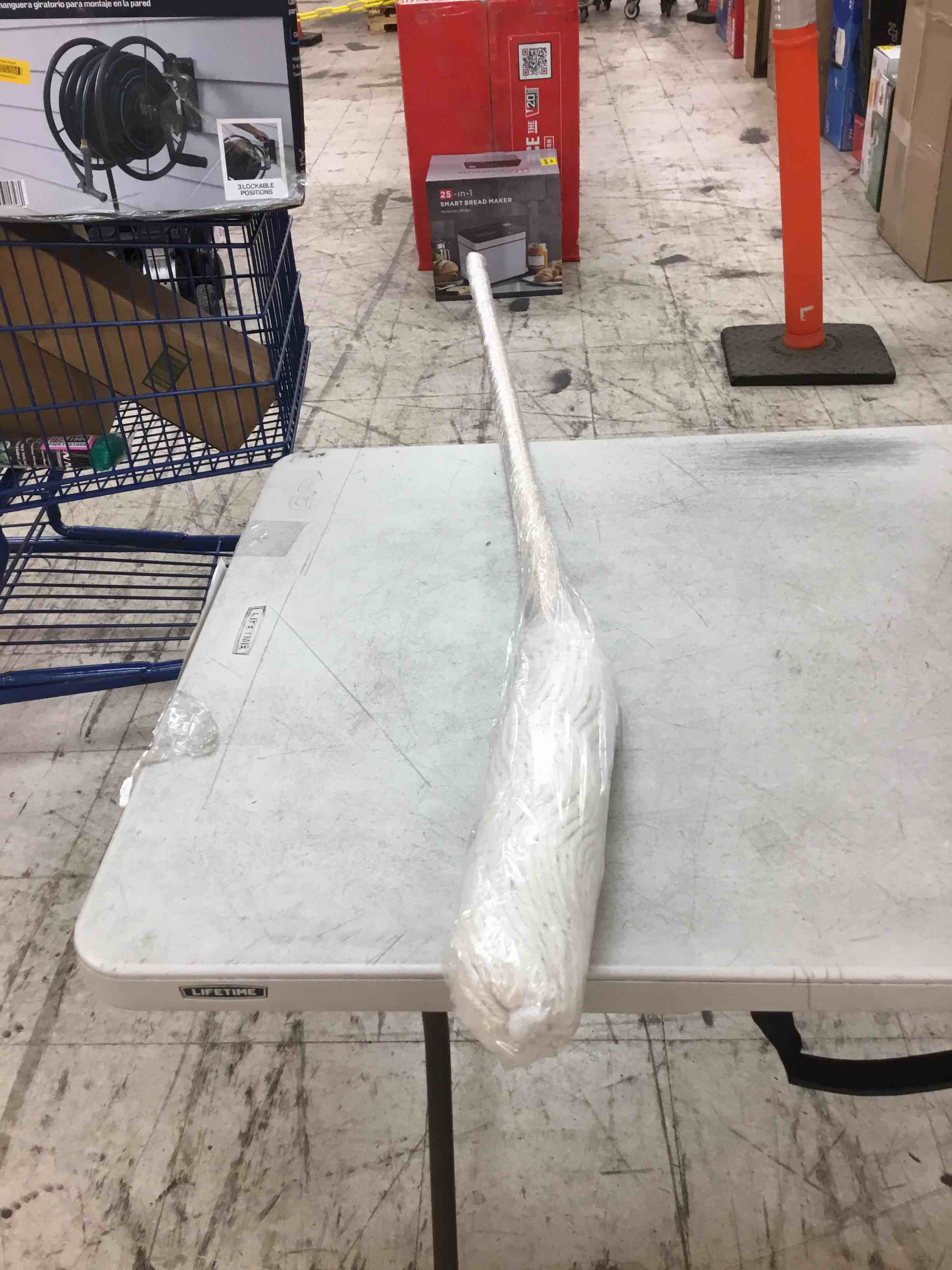 Condition photo showing Good Condition for boardwalk mop head, cotton, cut-end, white, #32 handle deck