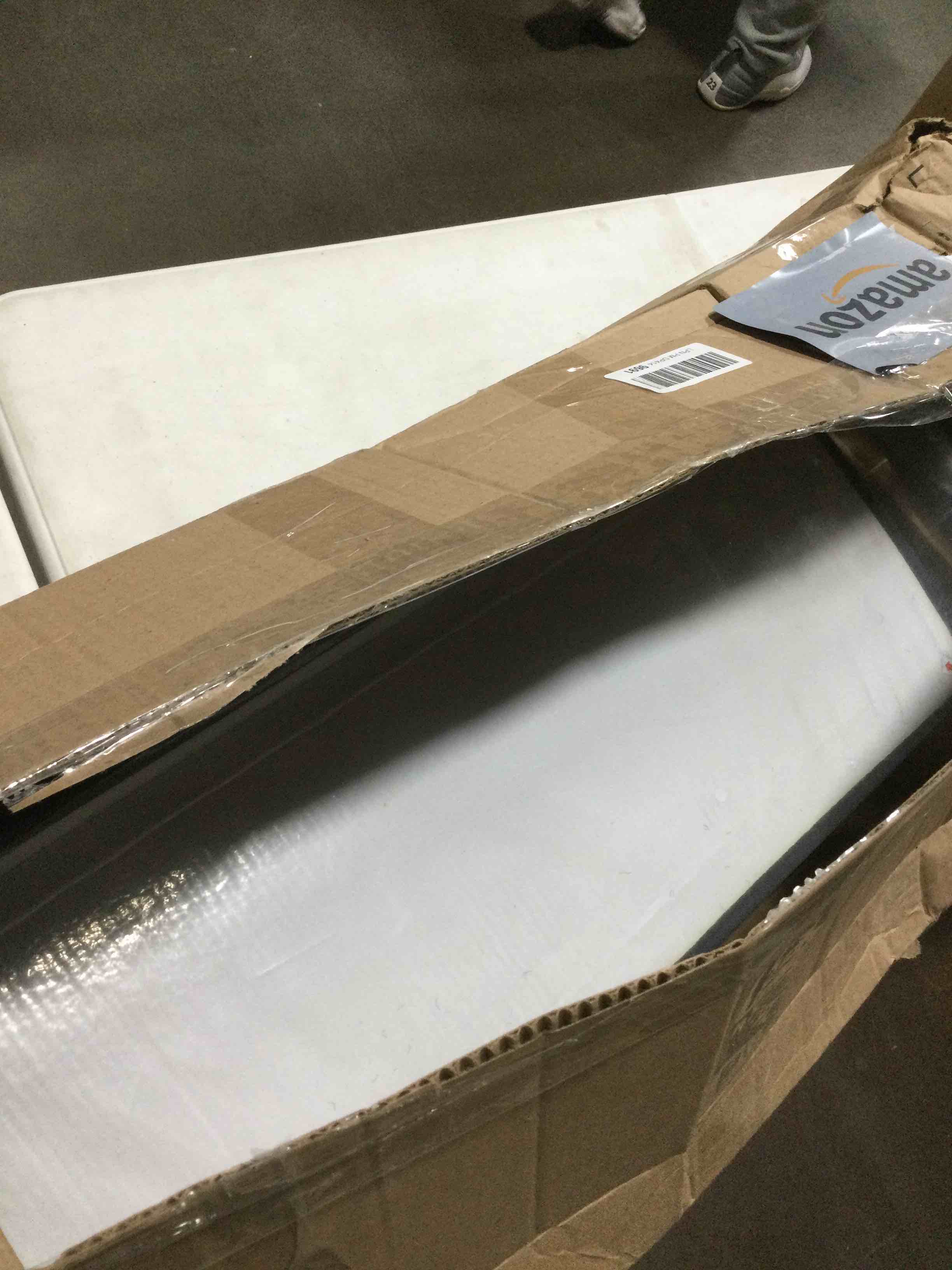 https://s3.amazonaws.com/lotting-images-prod/bidfta/PNK1792165_1740592573291.jpeg